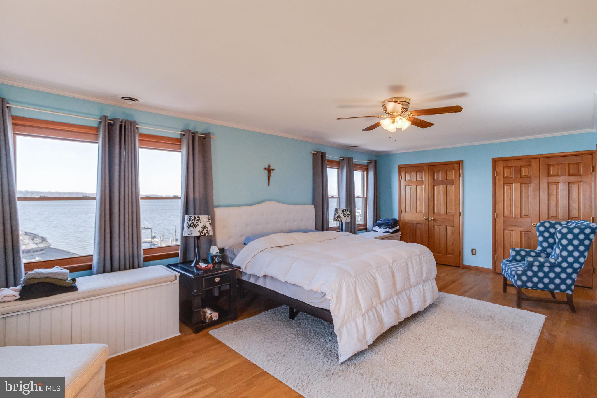 HYDE PARK - Residential