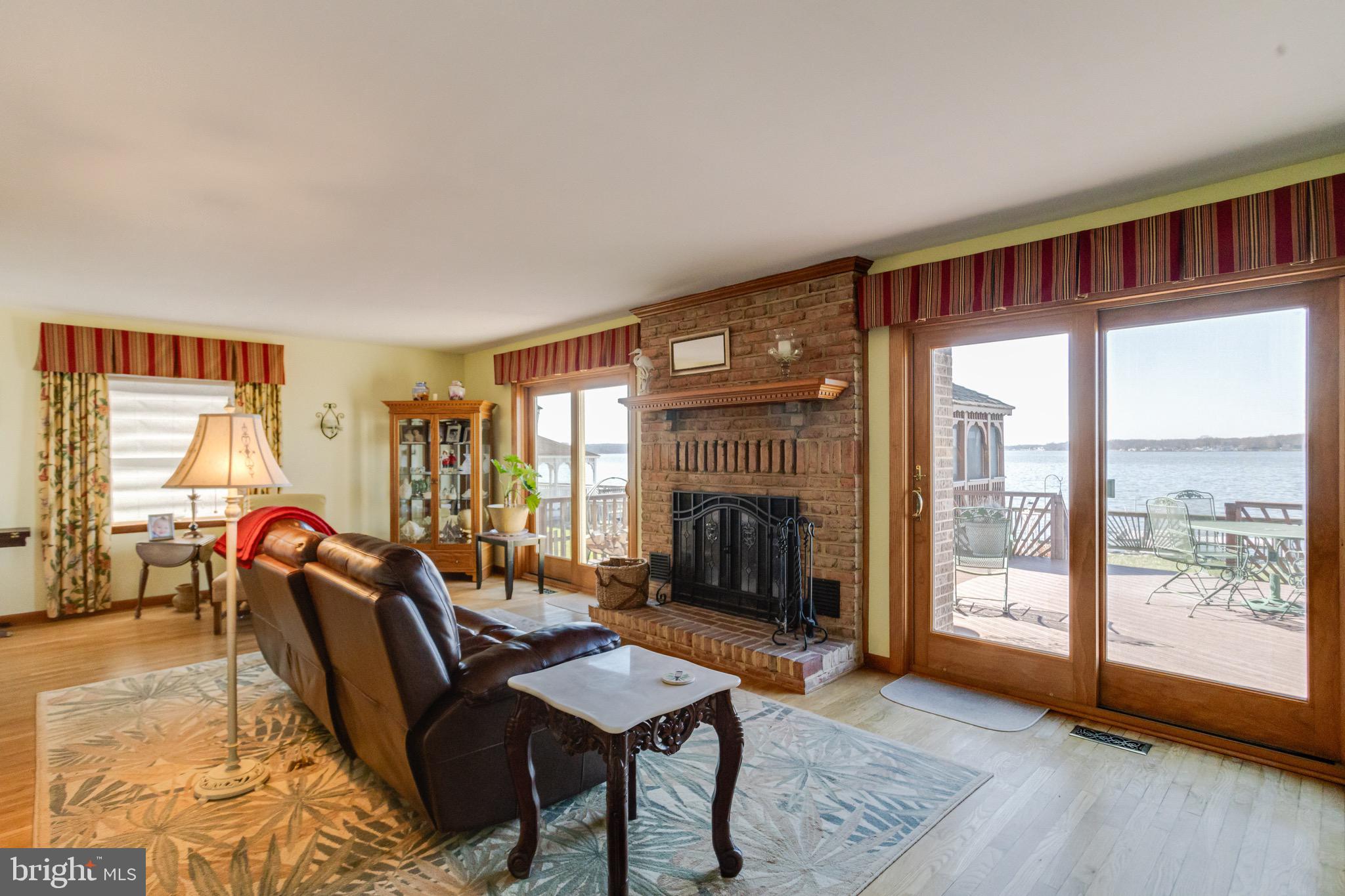 HYDE PARK - Residential