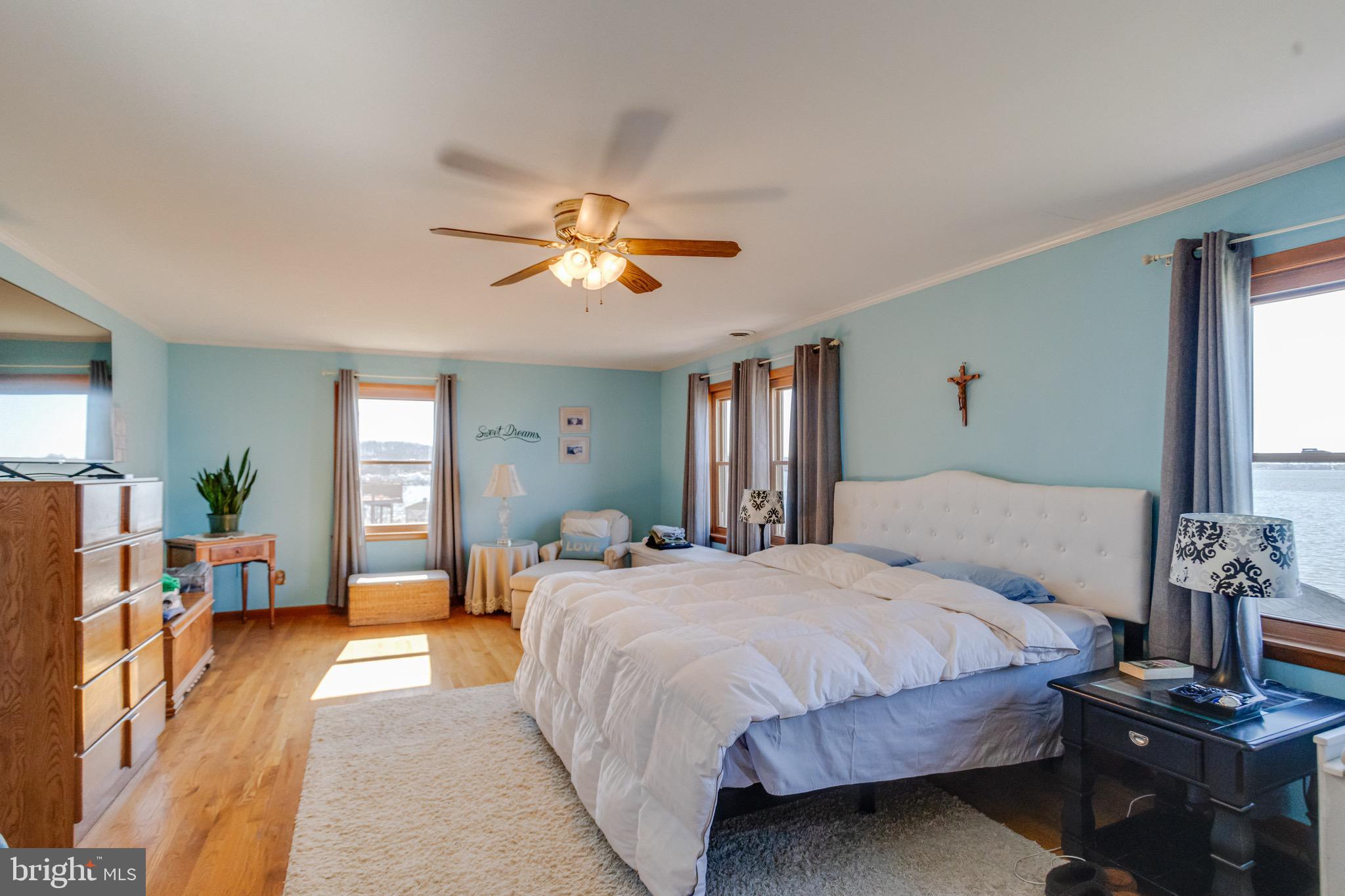 HYDE PARK - Residential