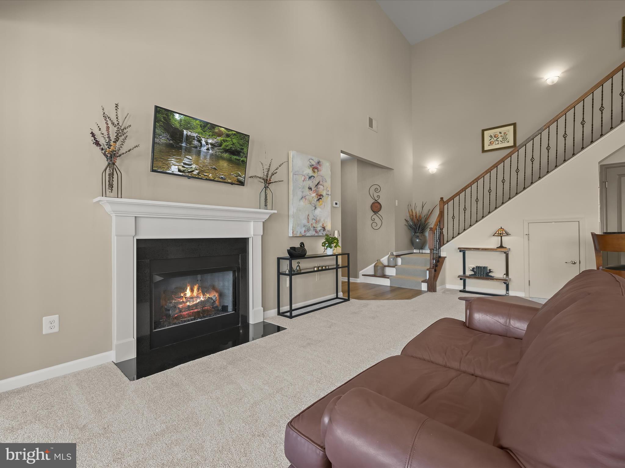 WAVERLY MEWS - Residential