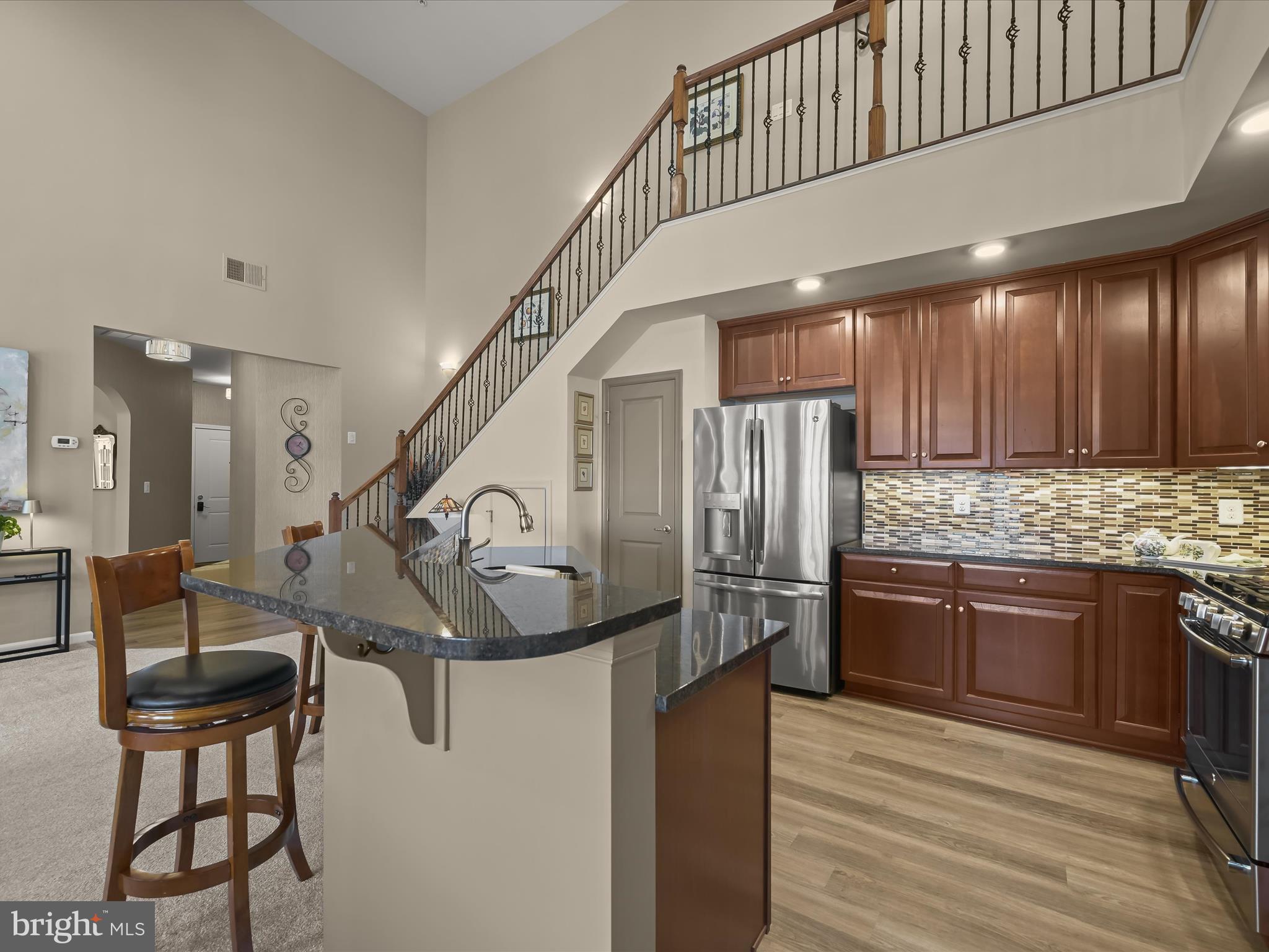 WAVERLY MEWS - Residential