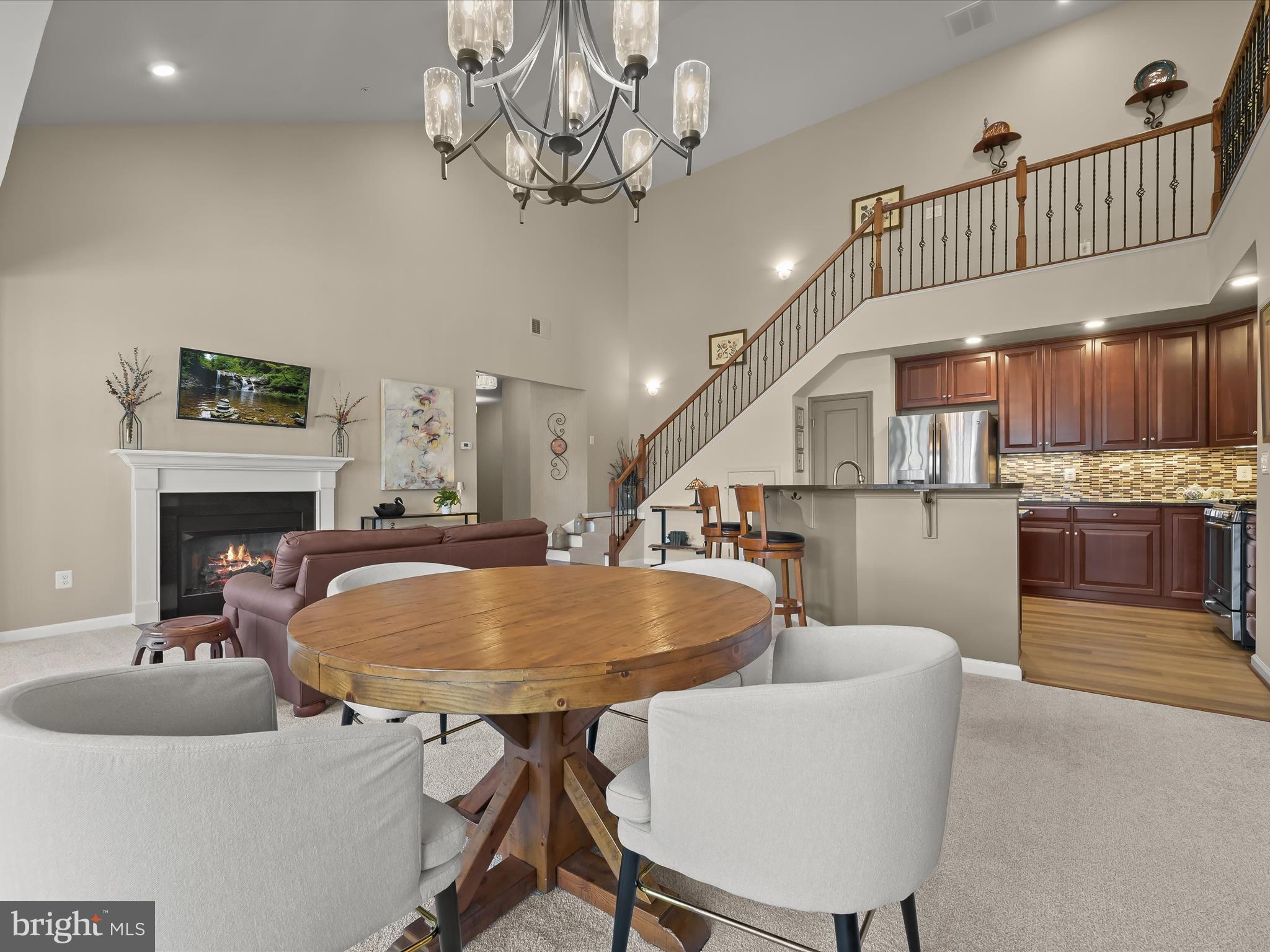 WAVERLY MEWS - Residential