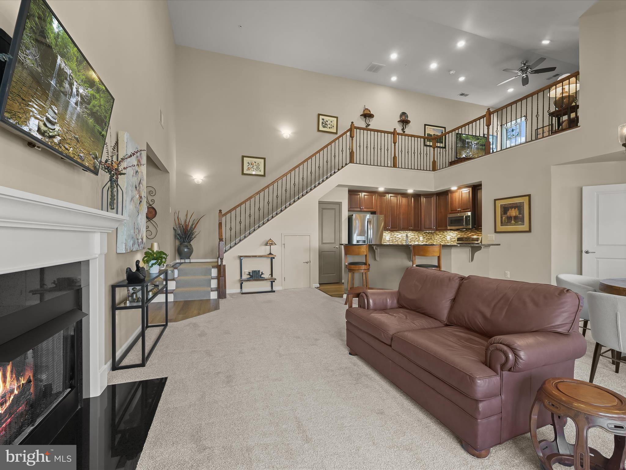 WAVERLY MEWS - Residential