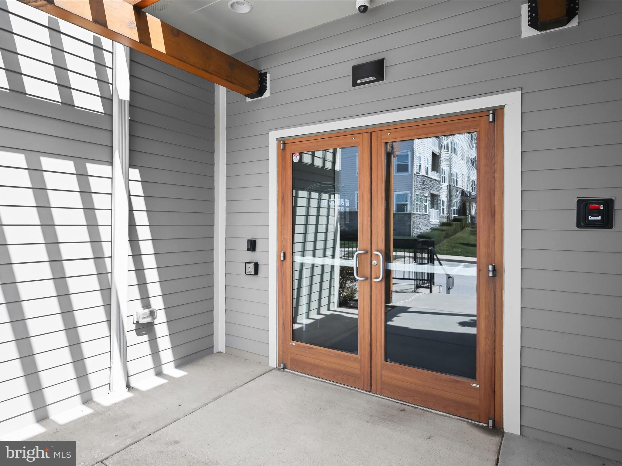 WAVERLY MEWS - Residential