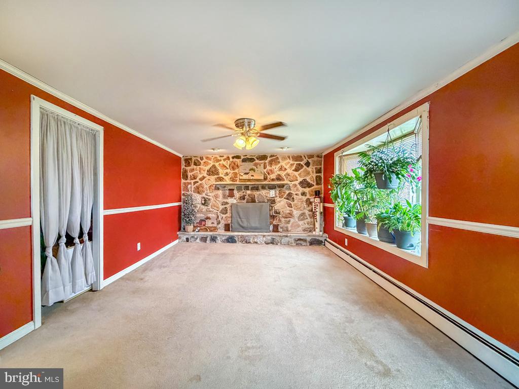 ROSLYN - Residential