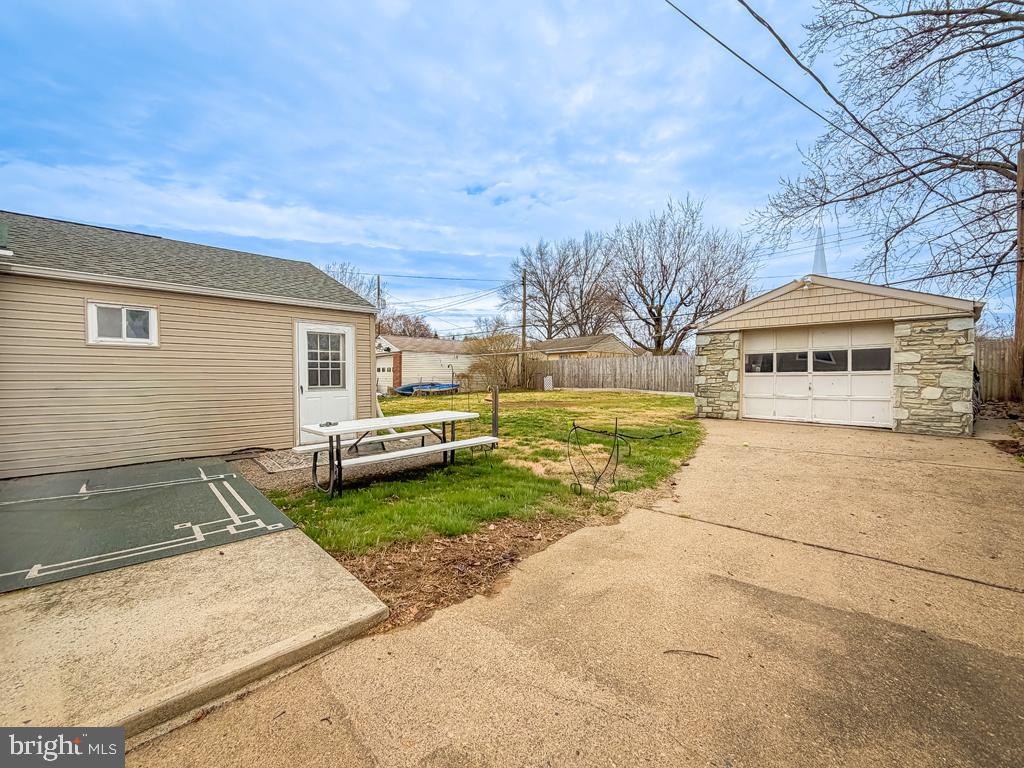 ROSLYN - Residential