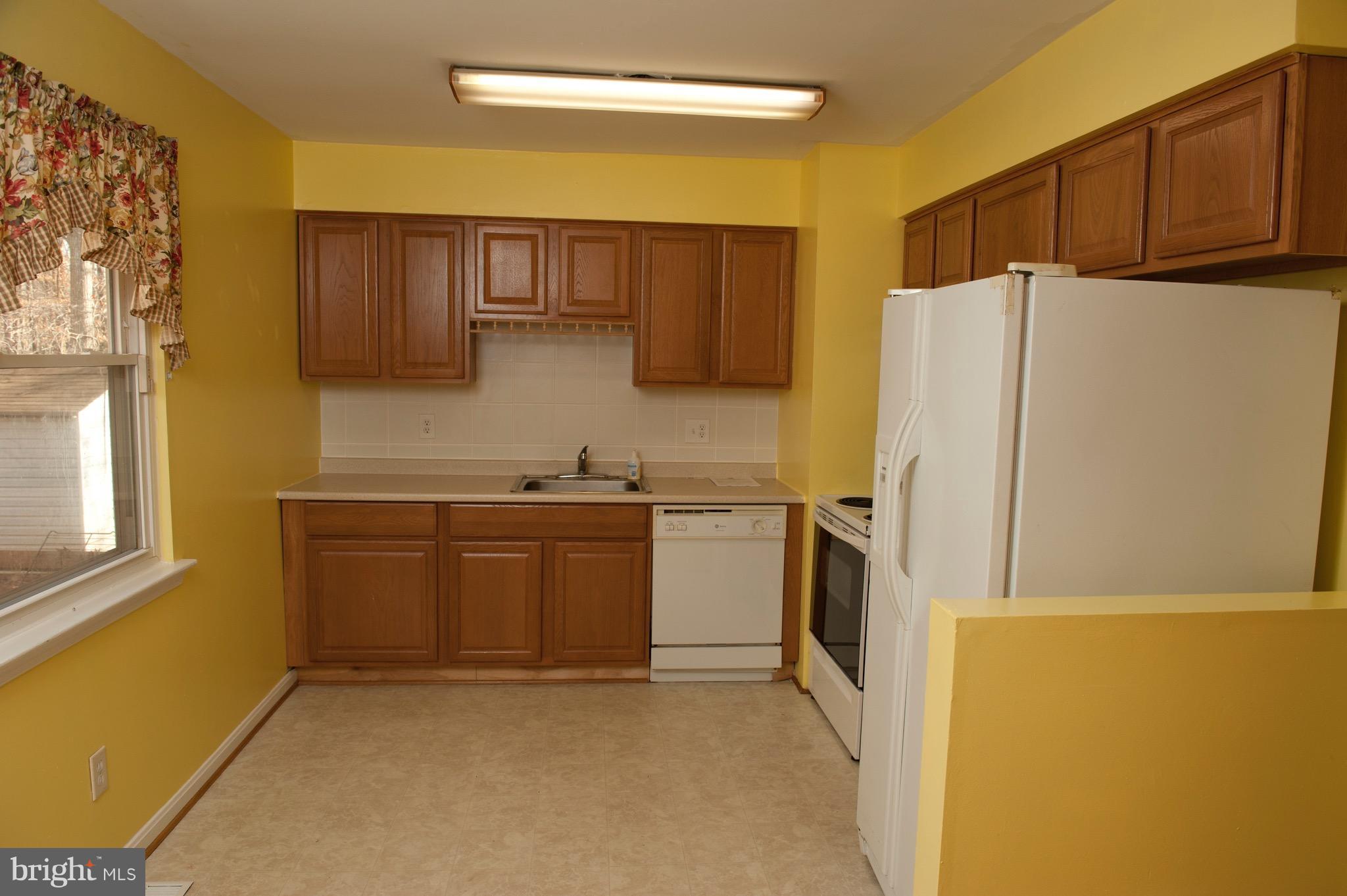 STAFFORD OAKS - Residential Lease