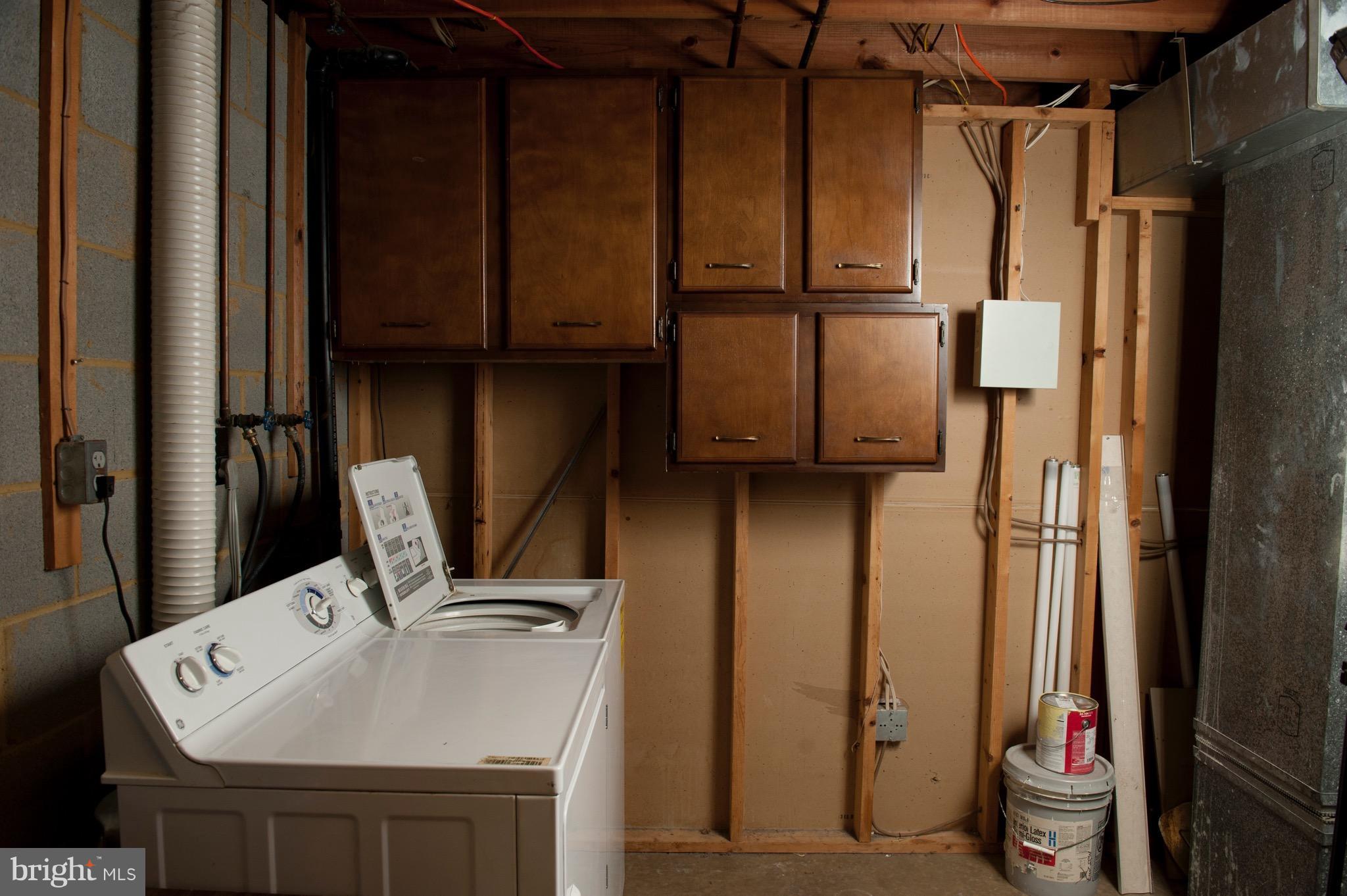 STAFFORD OAKS - Residential Lease