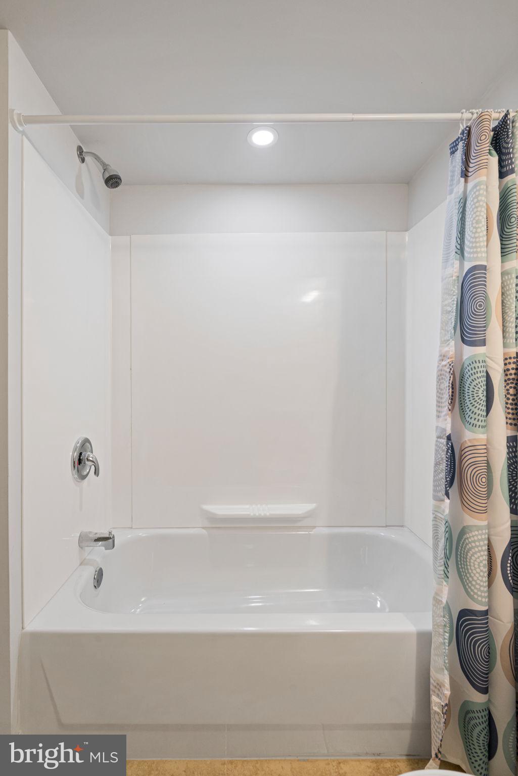 WAYSIDE VILLAGE - Residential