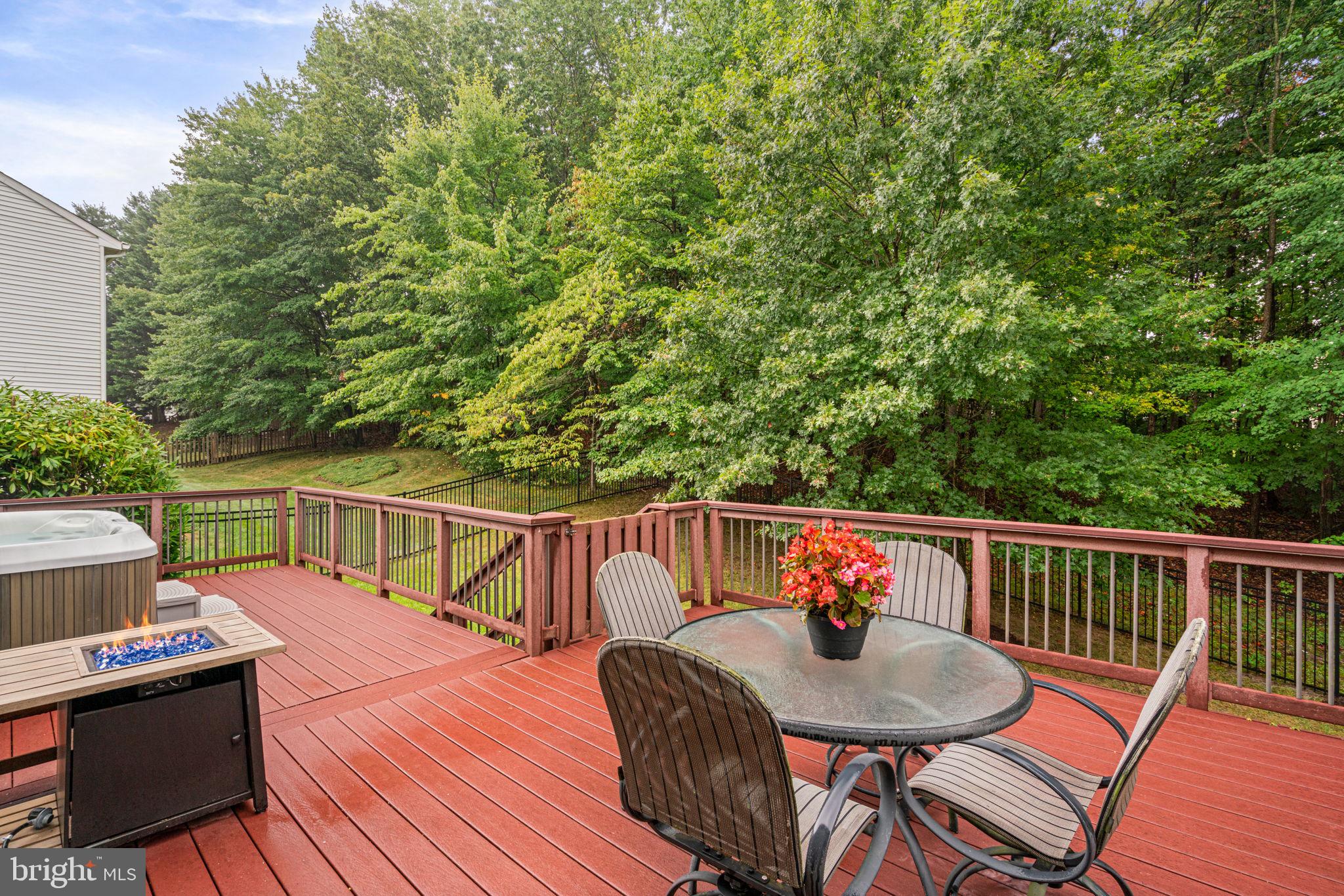 WAYSIDE VILLAGE - Residential