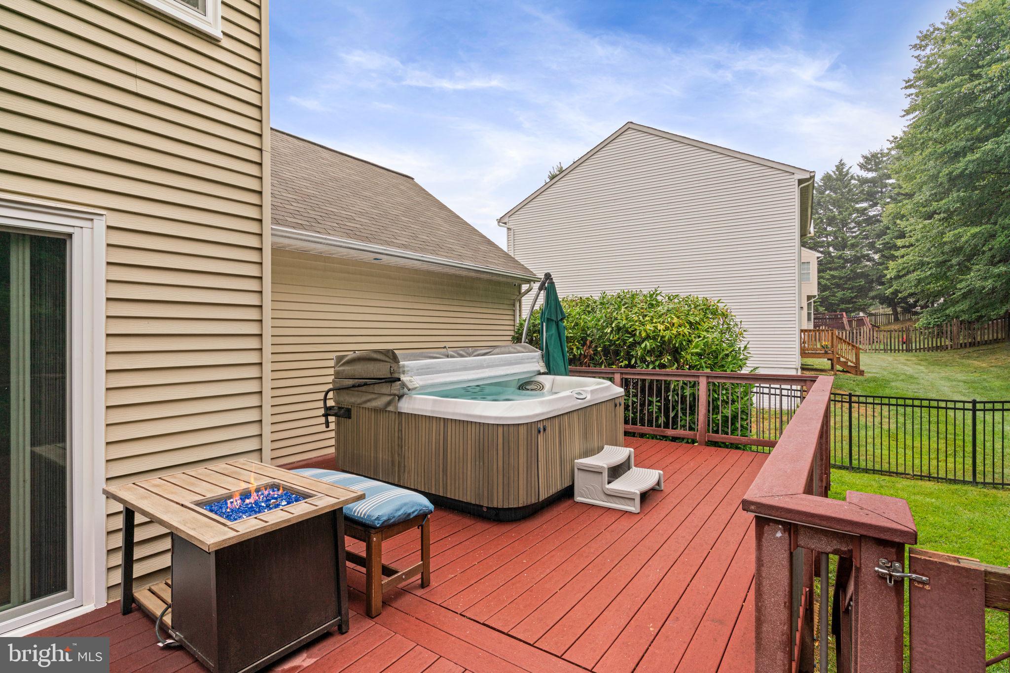 WAYSIDE VILLAGE - Residential