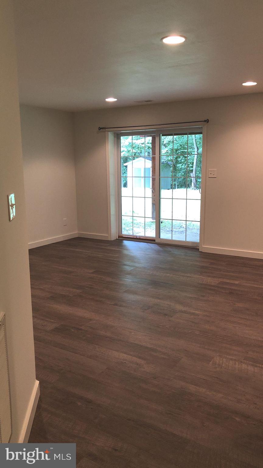 DEERFIELD - Residential Lease