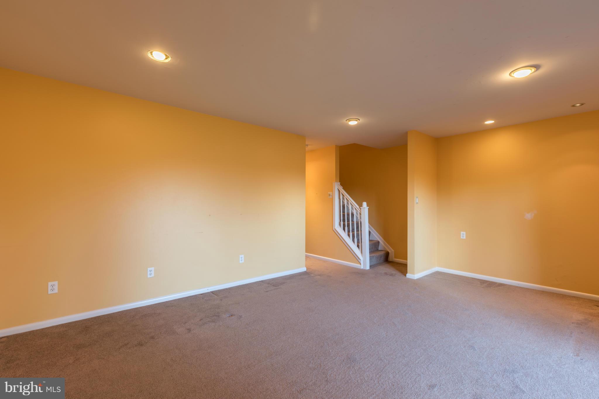 LOVETON FARMS - Residential Lease