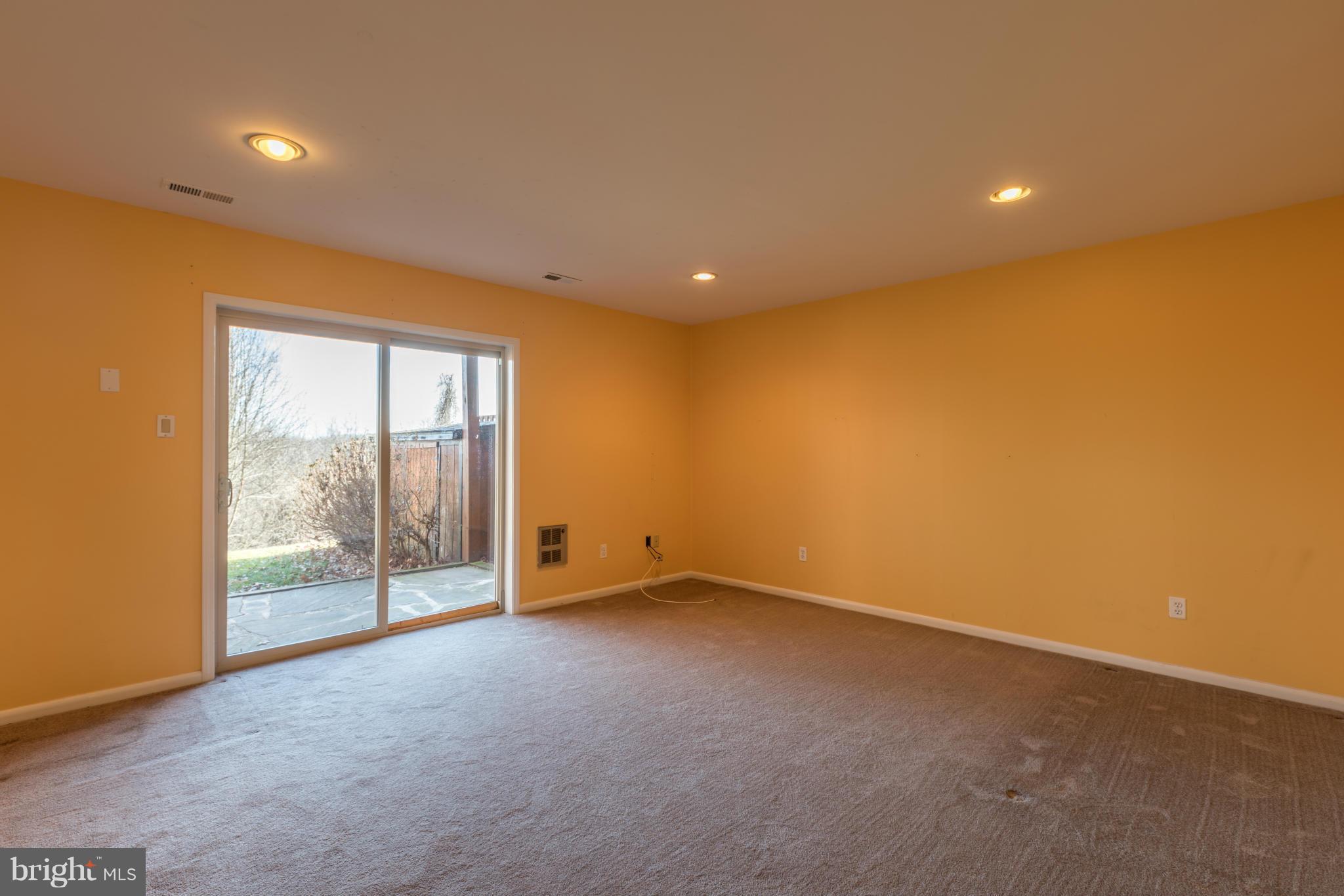 LOVETON FARMS - Residential Lease