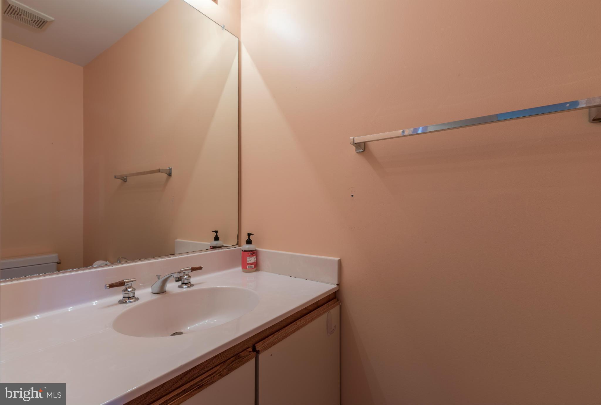 LOVETON FARMS - Residential Lease