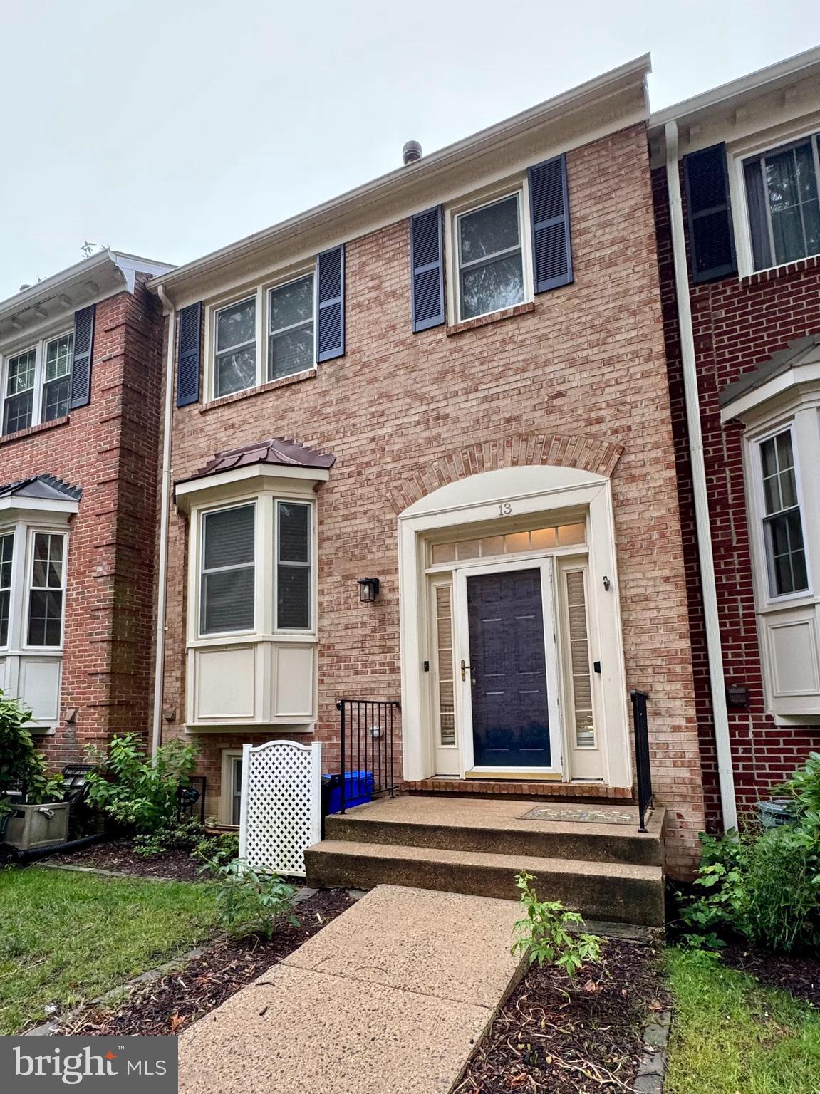 COLONIAL HEIGHTS - Residential Lease