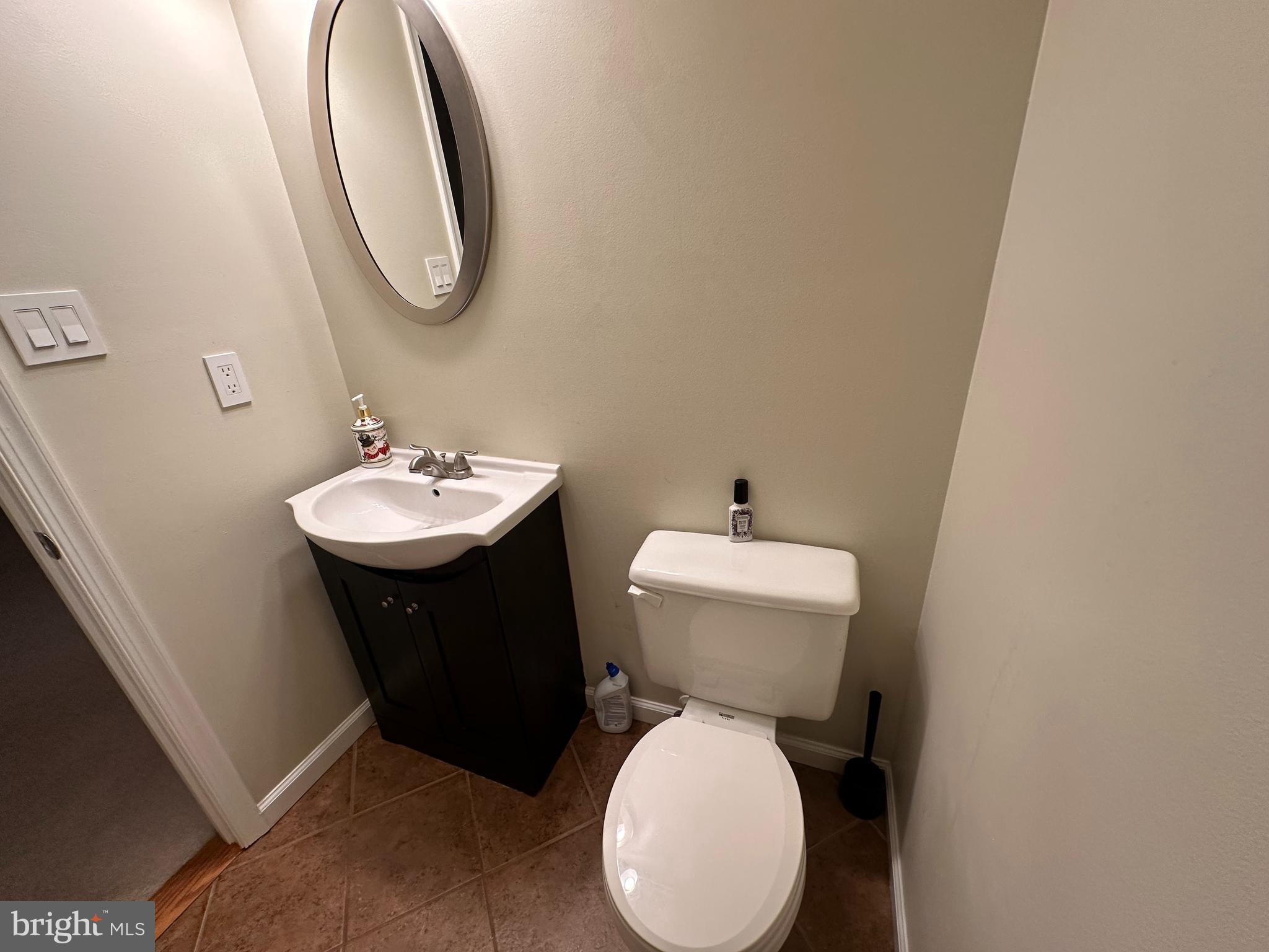 COLONIAL HEIGHTS - Residential Lease