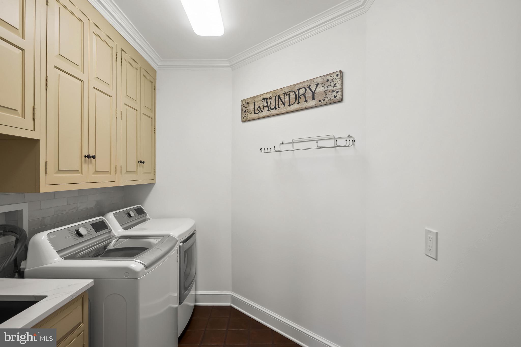 TRIADELPHIA WOODS - Residential