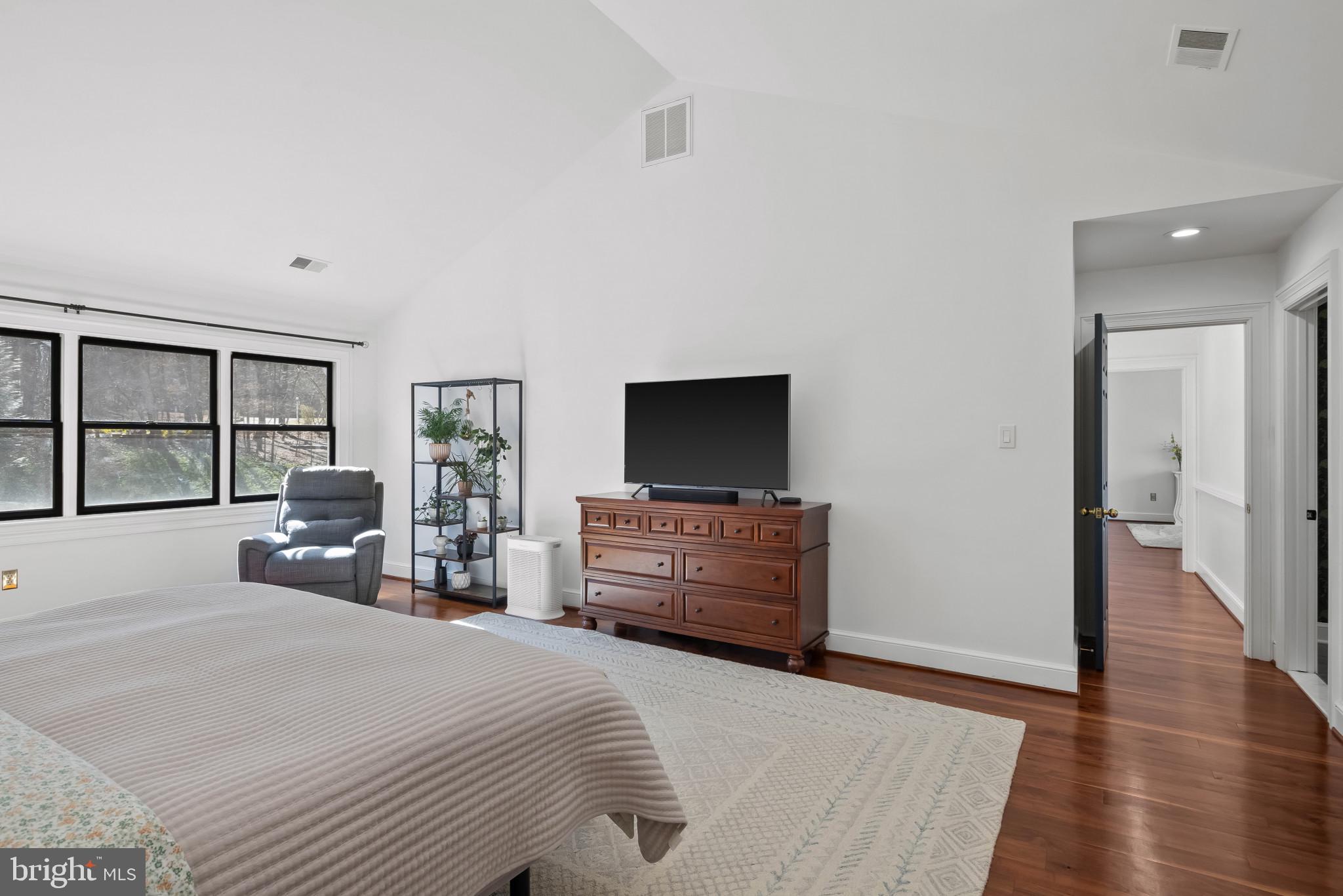 TRIADELPHIA WOODS - Residential