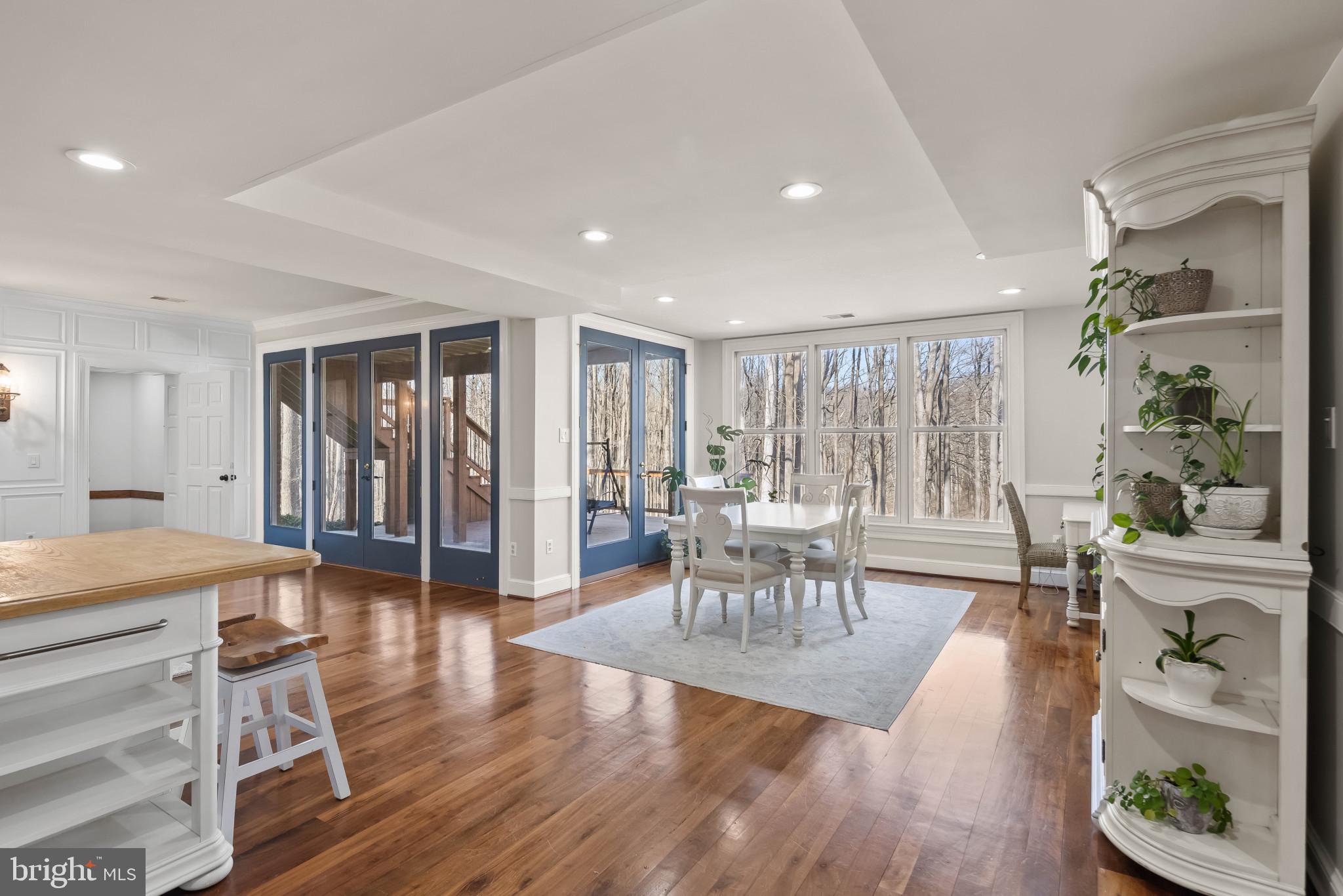 TRIADELPHIA WOODS - Residential