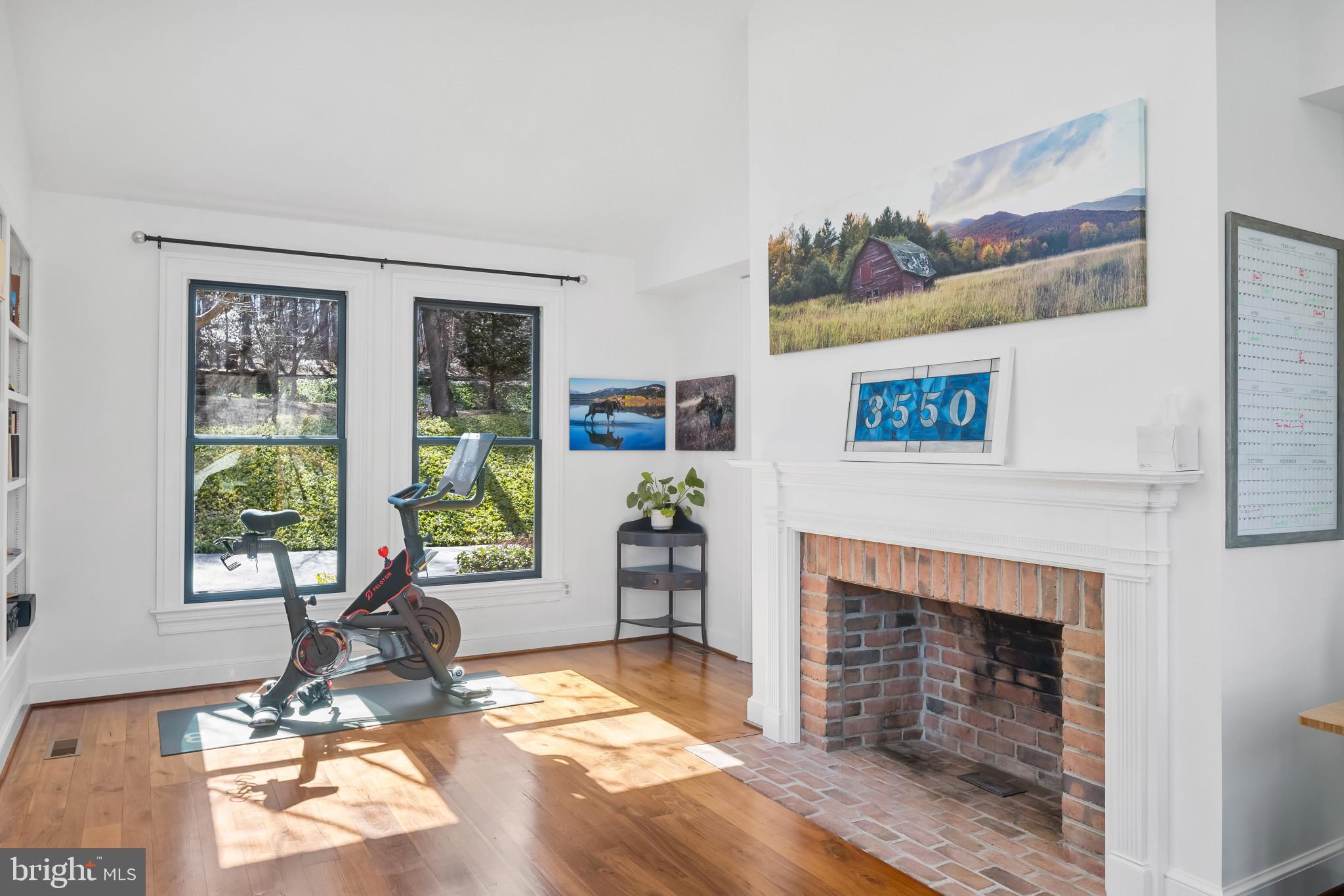 TRIADELPHIA WOODS - Residential