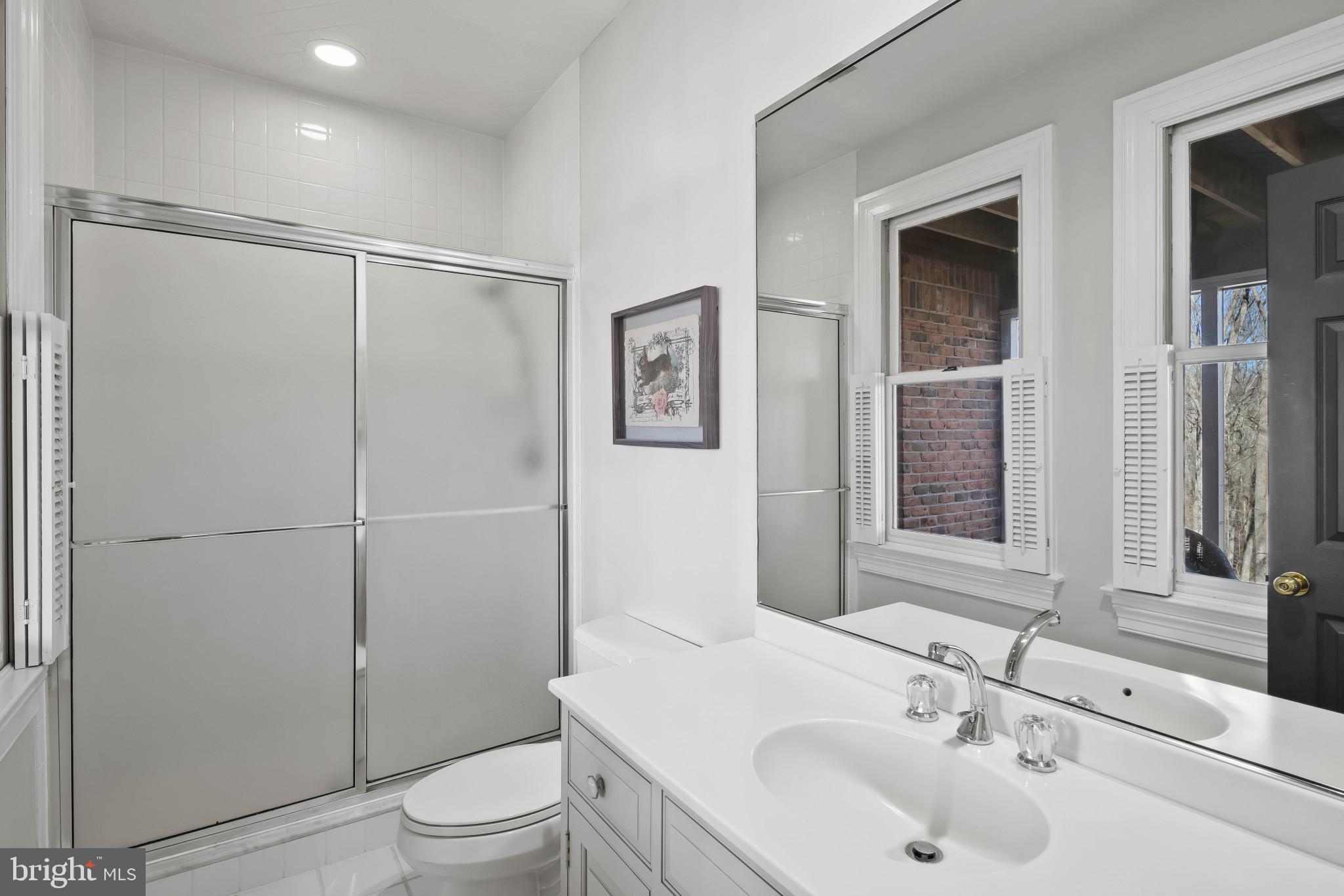 TRIADELPHIA WOODS - Residential