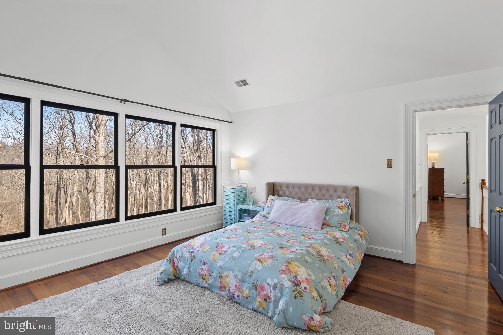 TRIADELPHIA WOODS - Residential