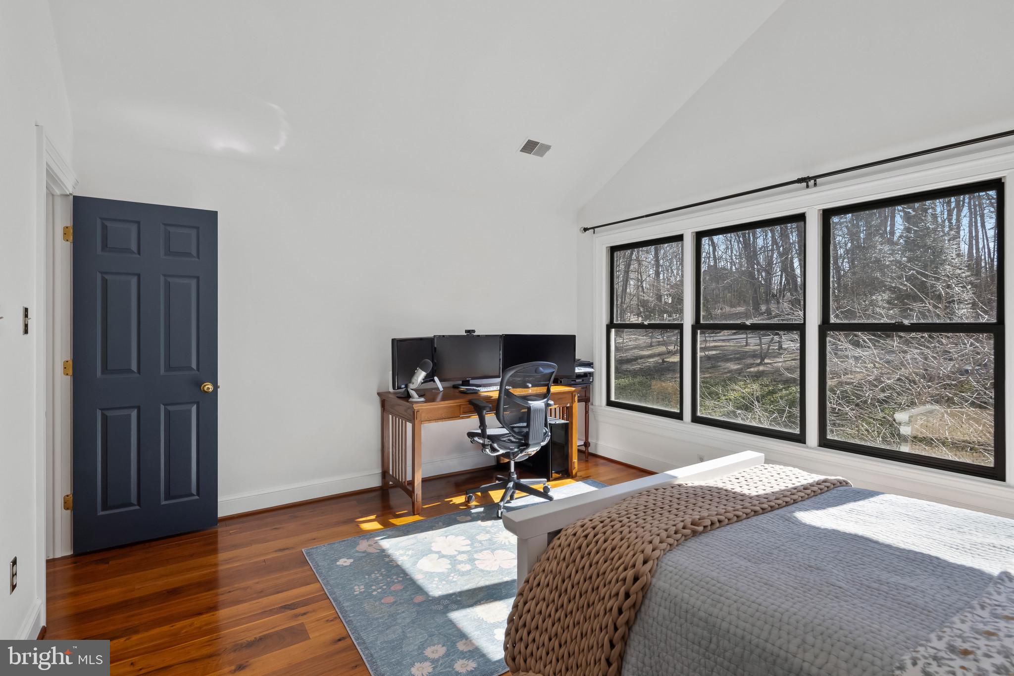 TRIADELPHIA WOODS - Residential