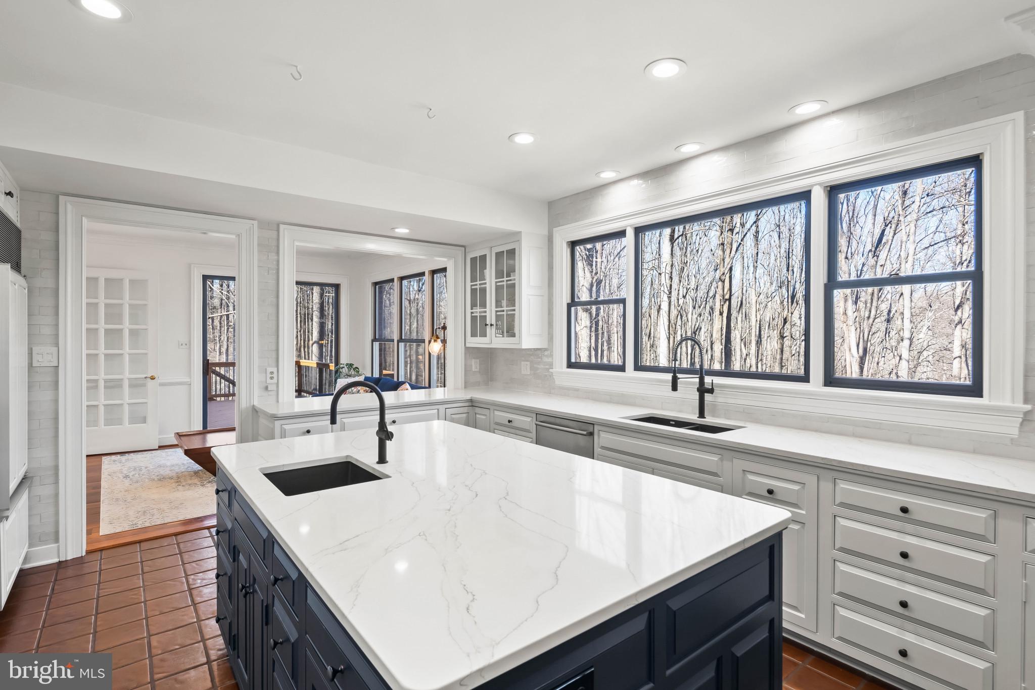 TRIADELPHIA WOODS - Residential