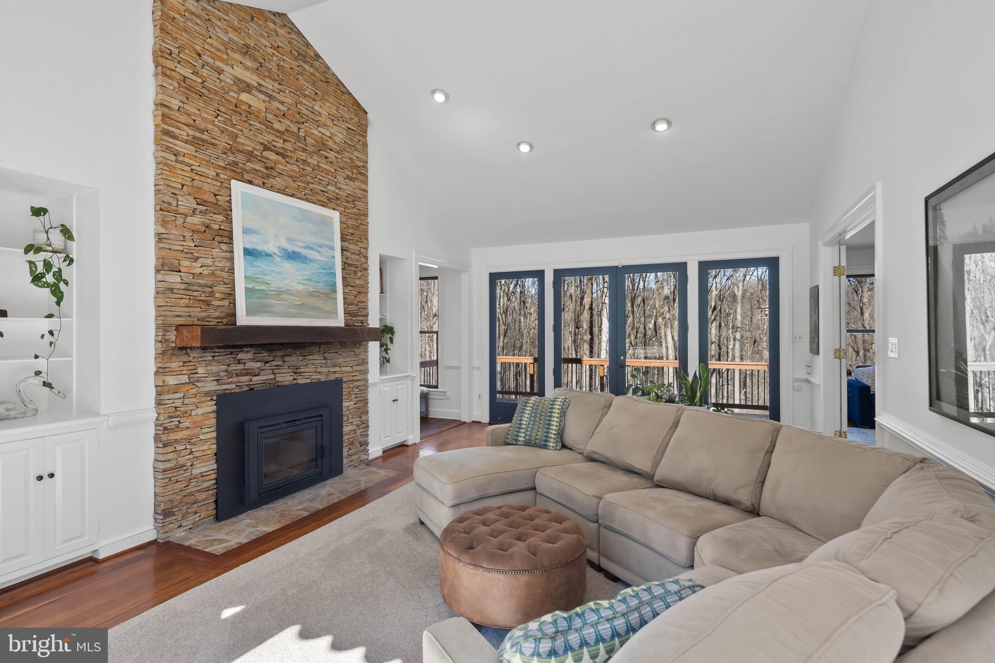 TRIADELPHIA WOODS - Residential