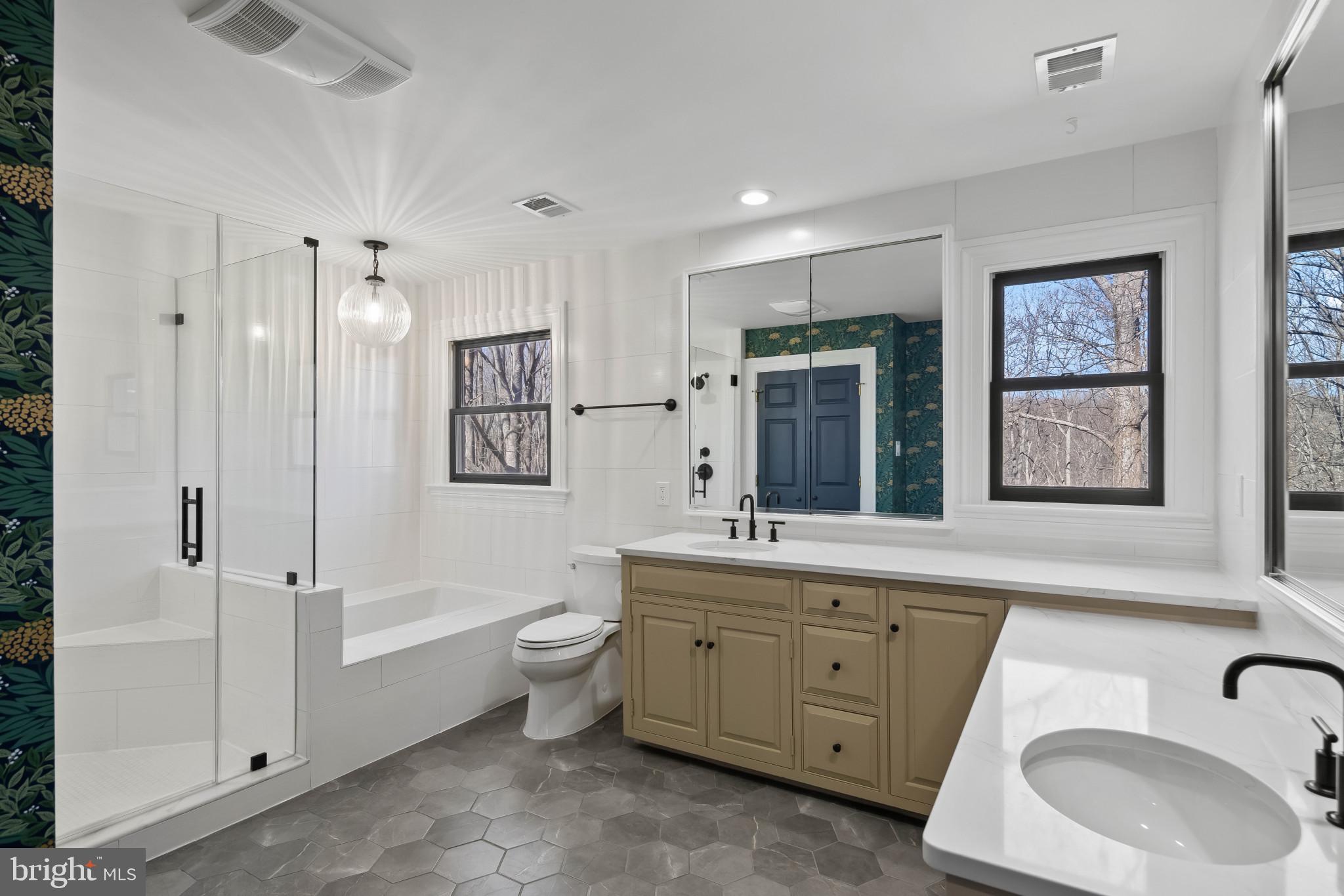 TRIADELPHIA WOODS - Residential