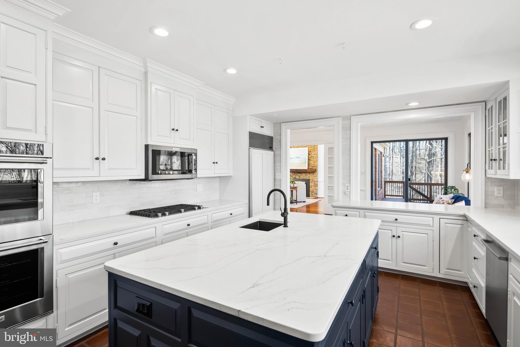 TRIADELPHIA WOODS - Residential