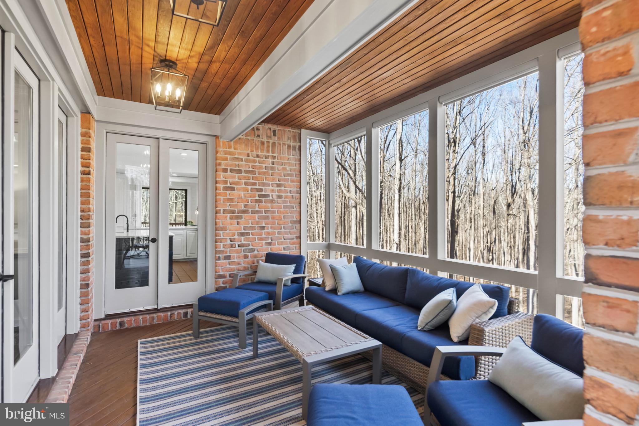 TRIADELPHIA WOODS - Residential