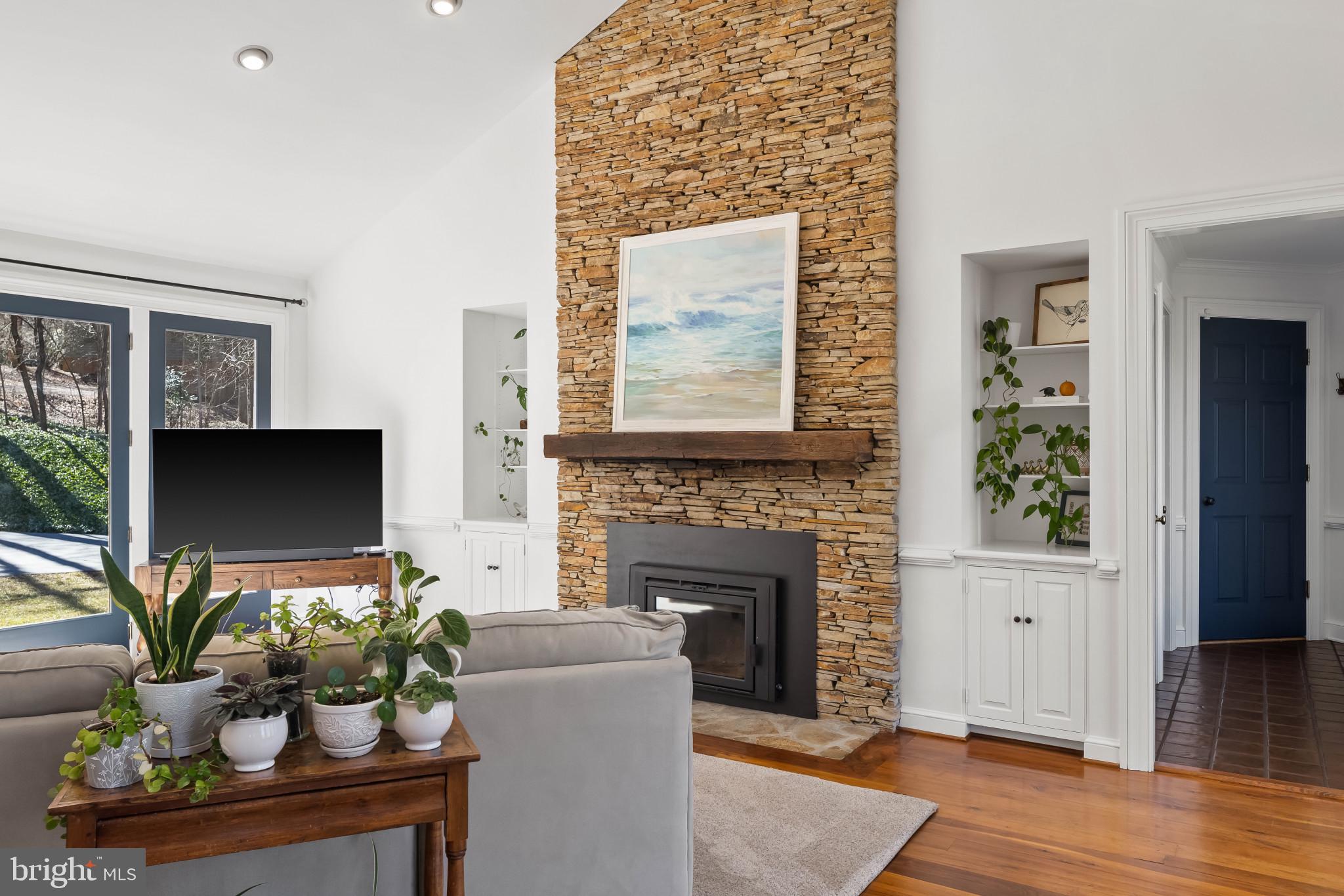 TRIADELPHIA WOODS - Residential