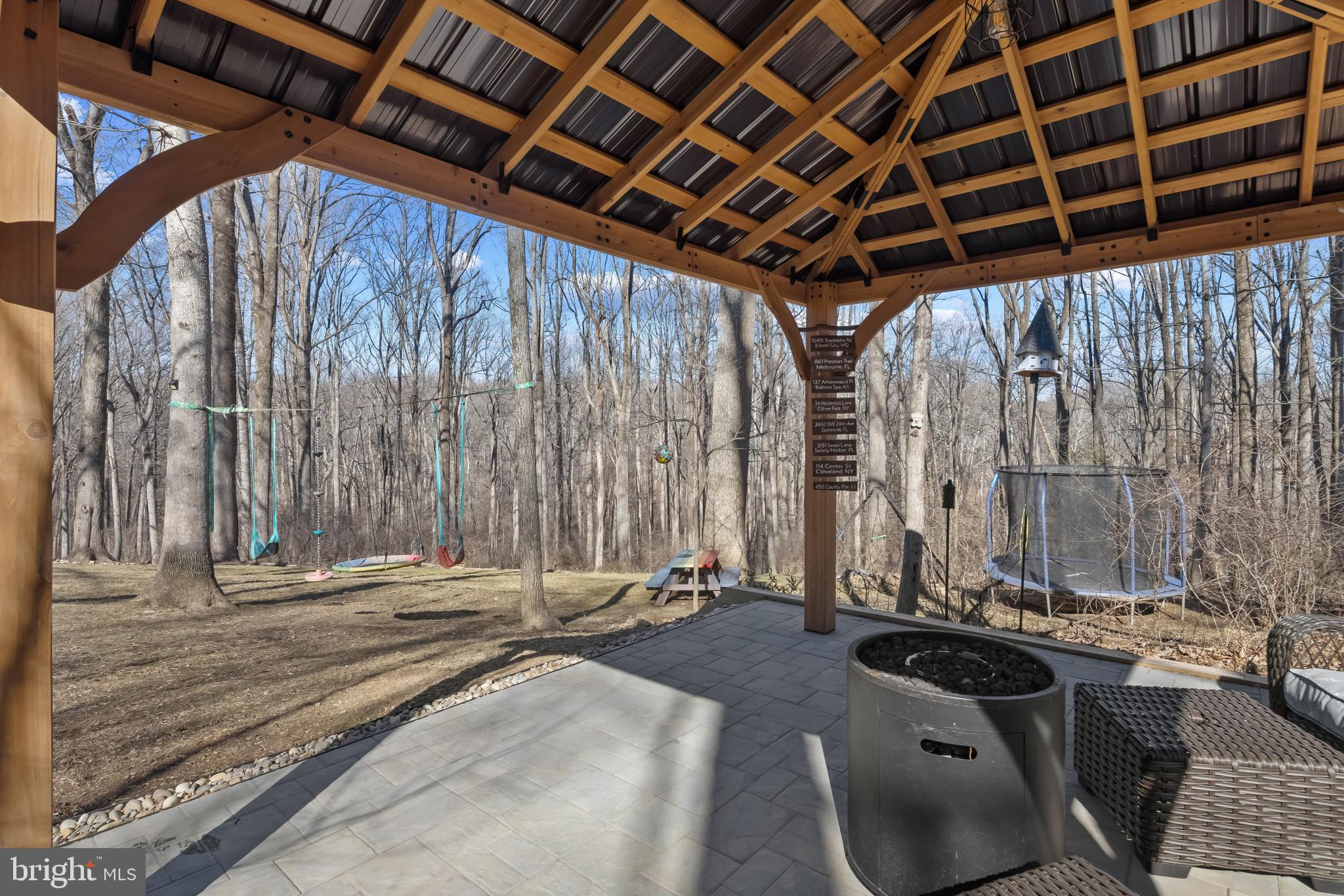 TRIADELPHIA WOODS - Residential