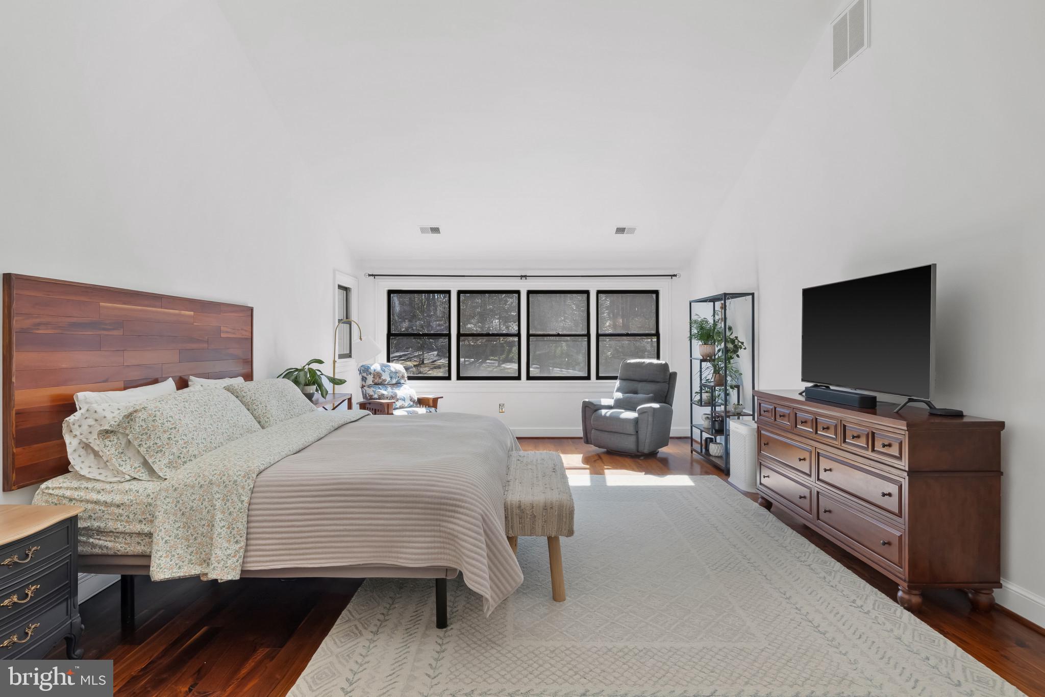 TRIADELPHIA WOODS - Residential