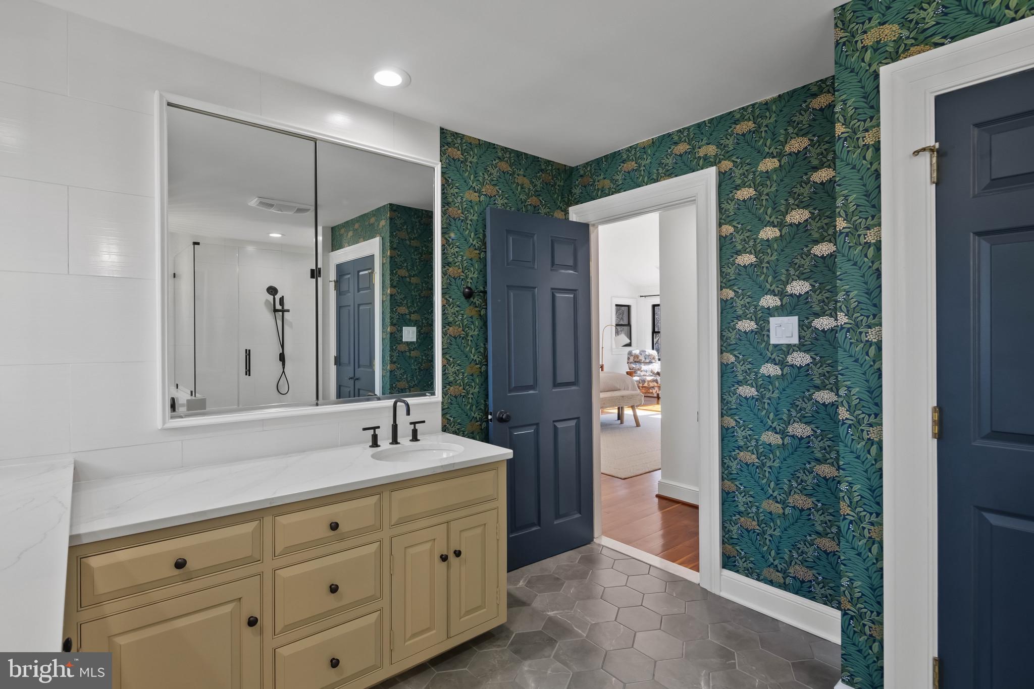 TRIADELPHIA WOODS - Residential