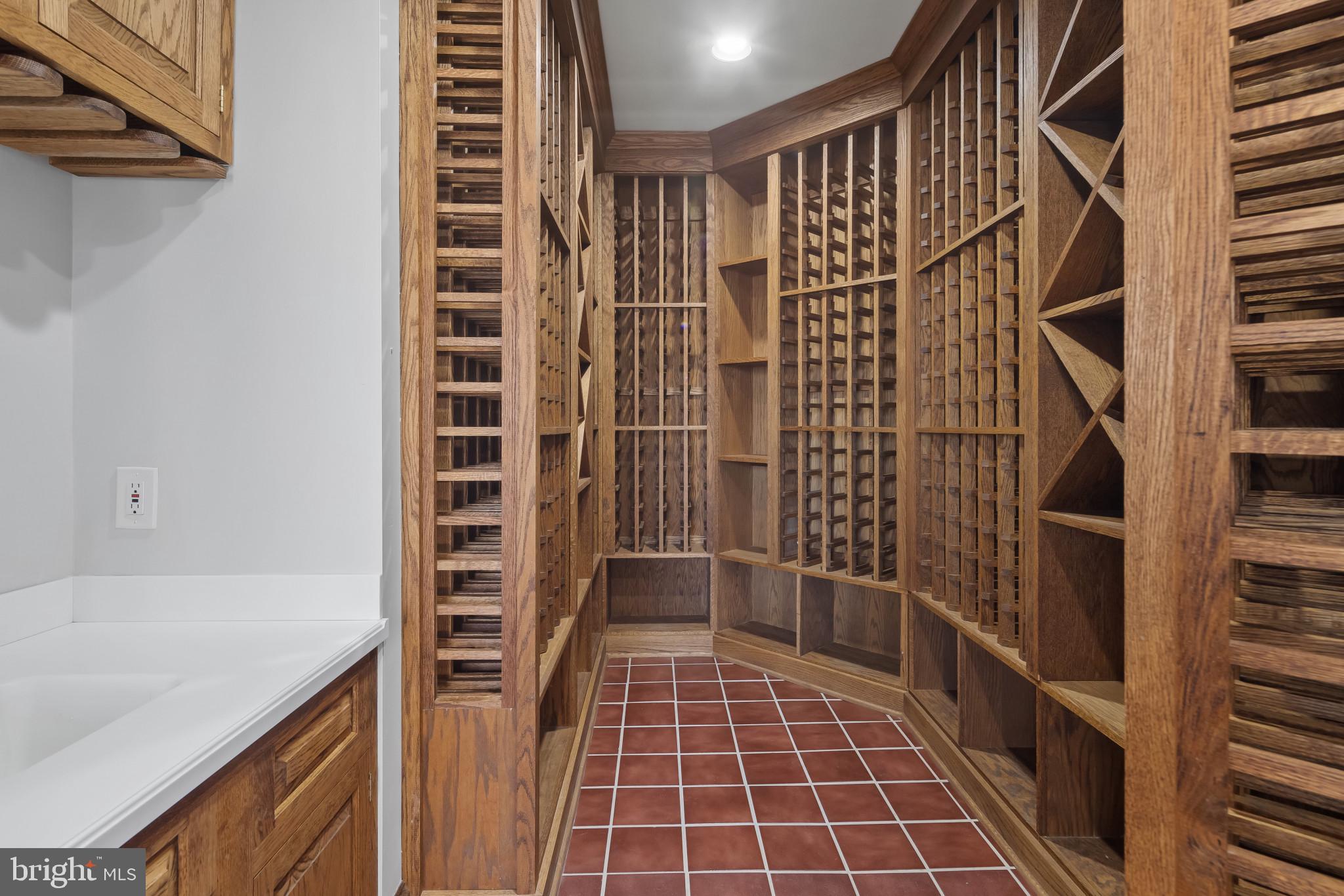 TRIADELPHIA WOODS - Residential