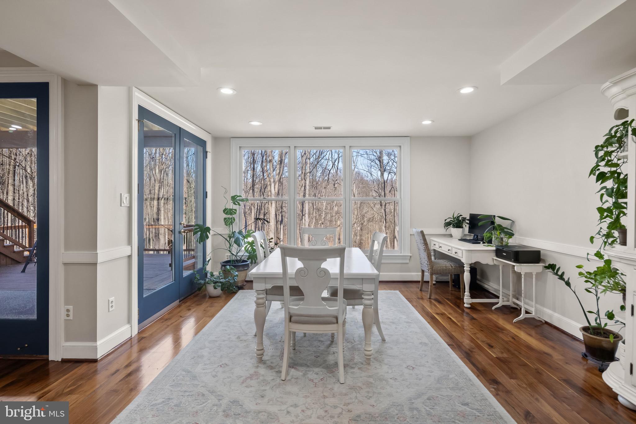 TRIADELPHIA WOODS - Residential