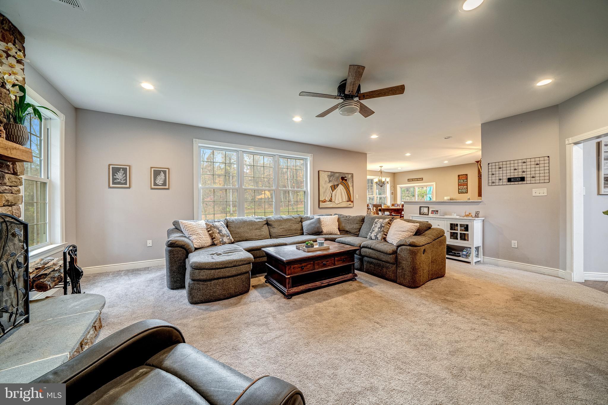 WATERSIDE RESERVE - Residential