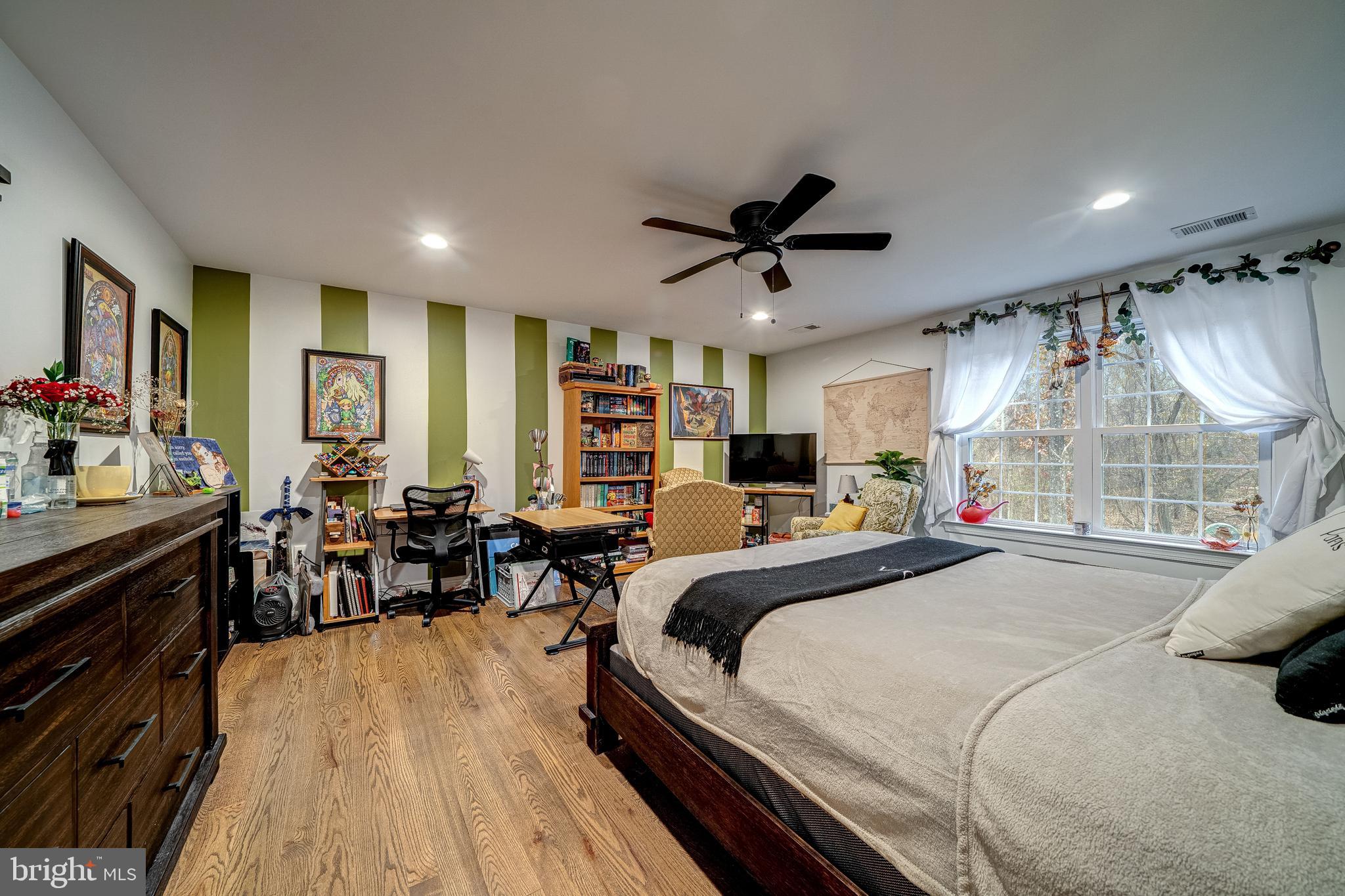 WATERSIDE RESERVE - Residential