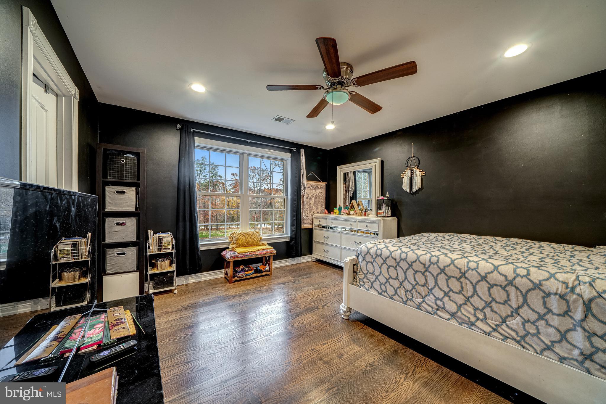 WATERSIDE RESERVE - Residential