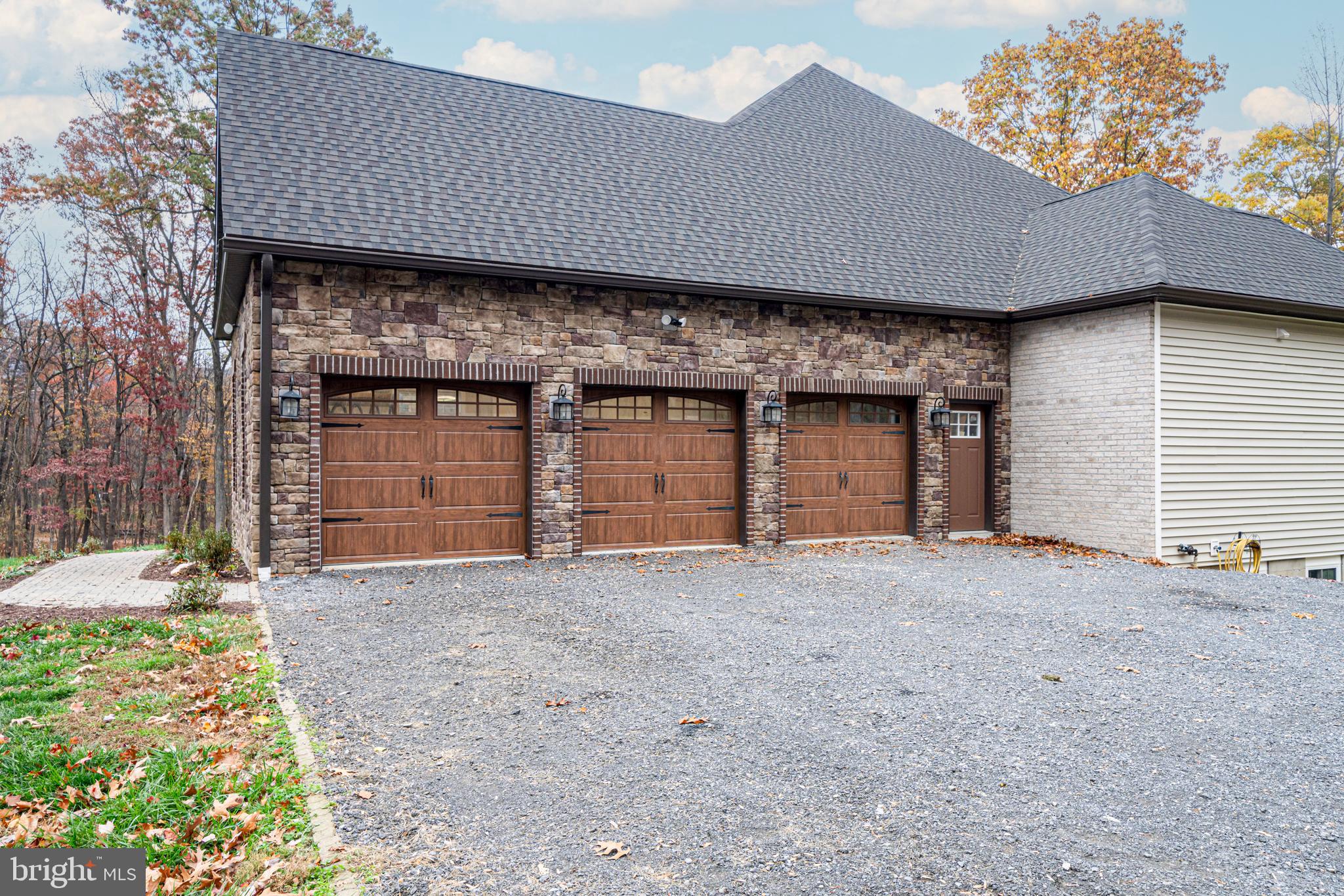 WATERSIDE RESERVE - Residential