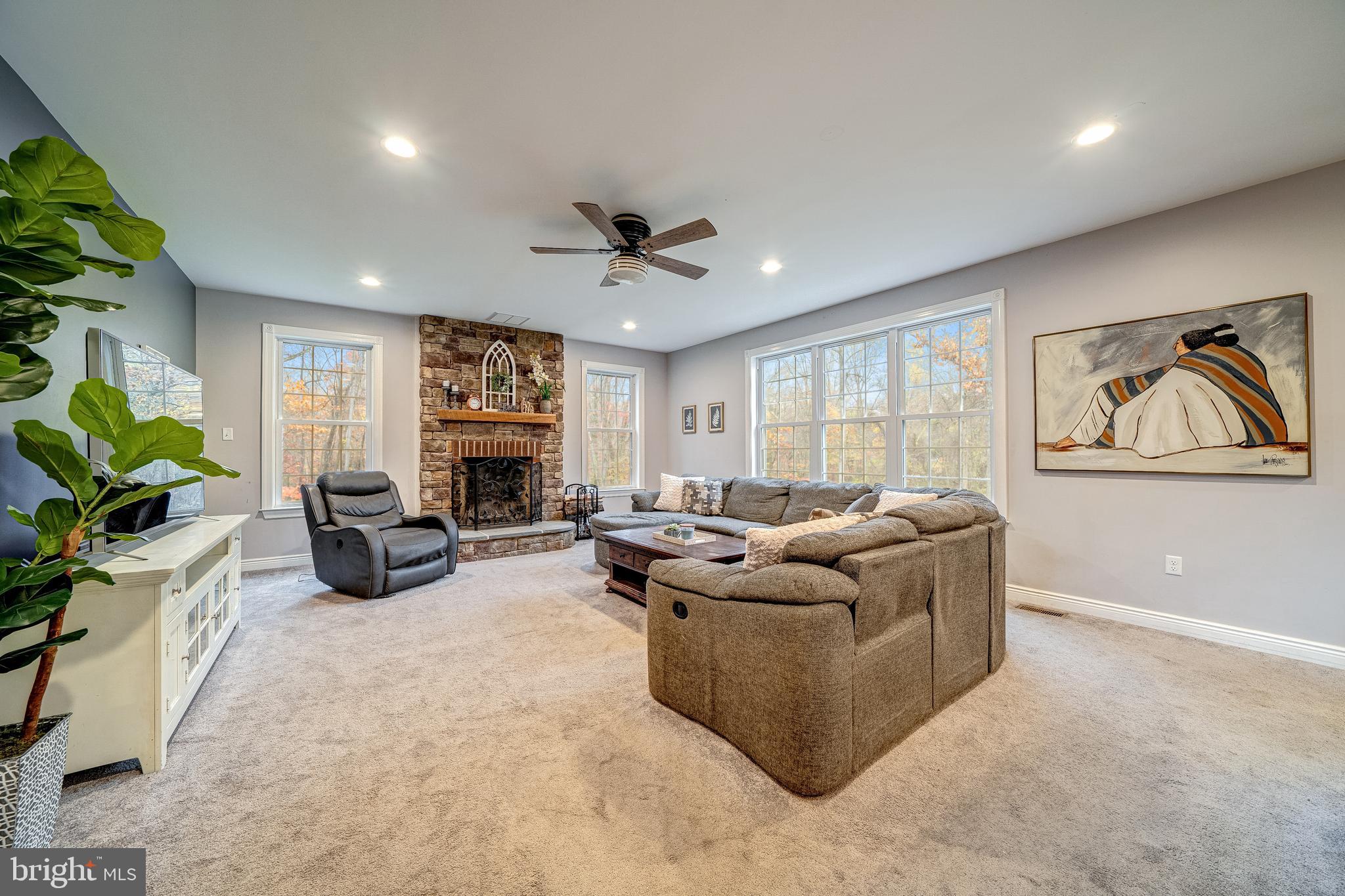 WATERSIDE RESERVE - Residential