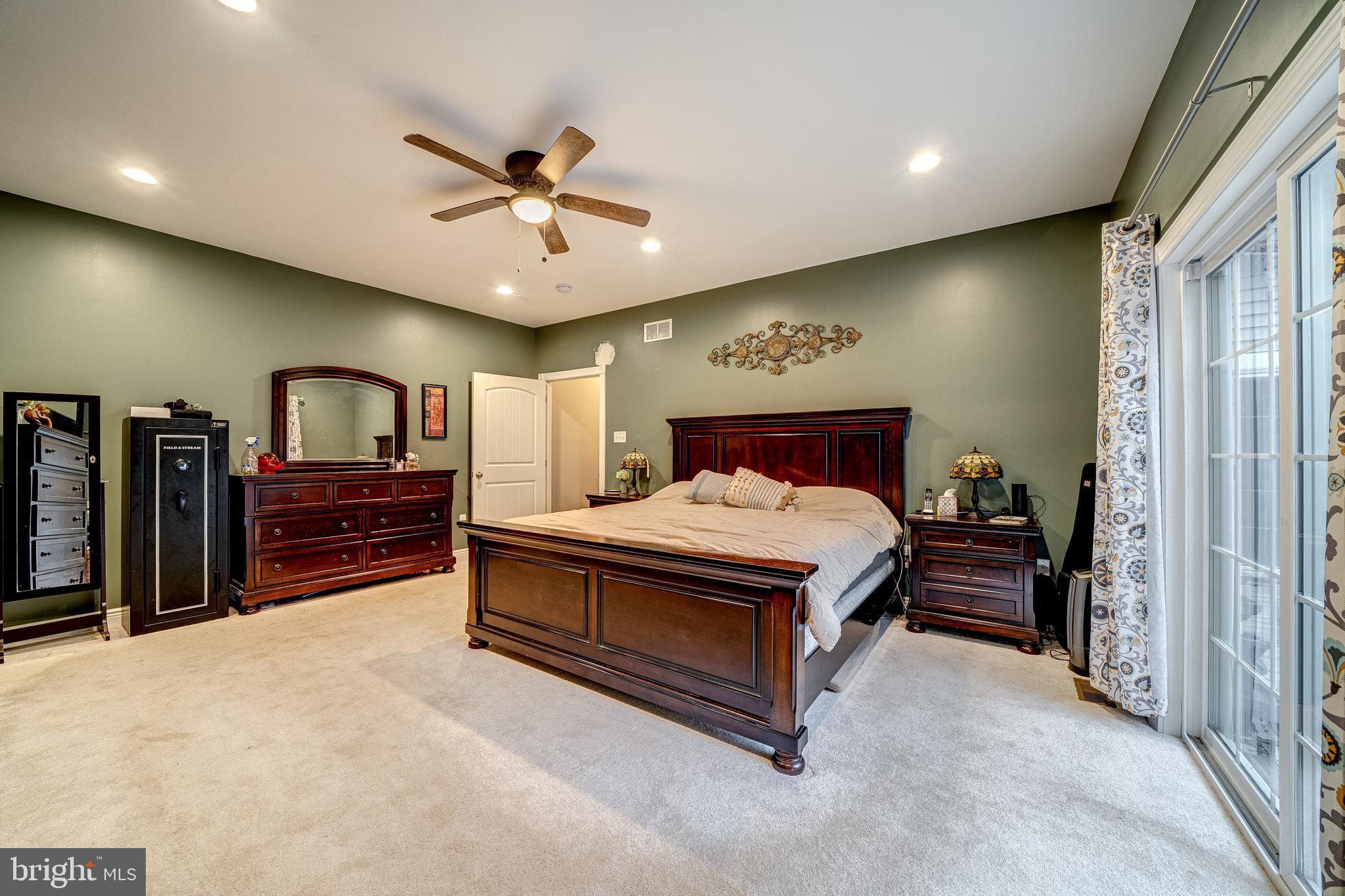 WATERSIDE RESERVE - Residential