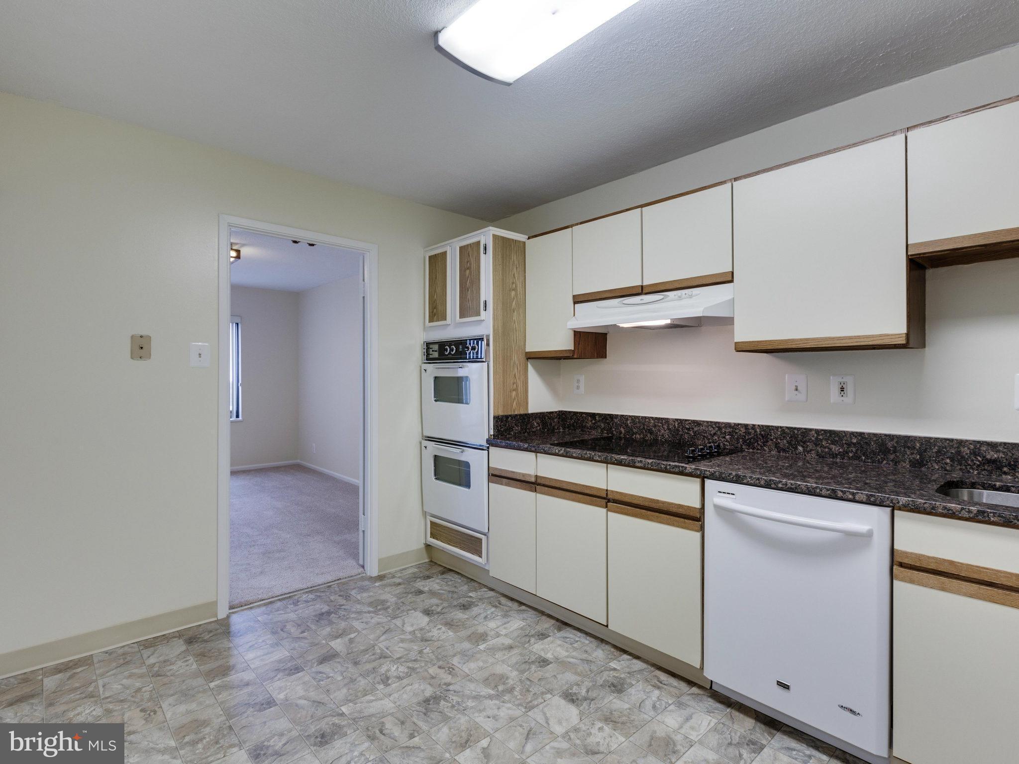 WATERGATE AT LANDMARK - Residential Lease