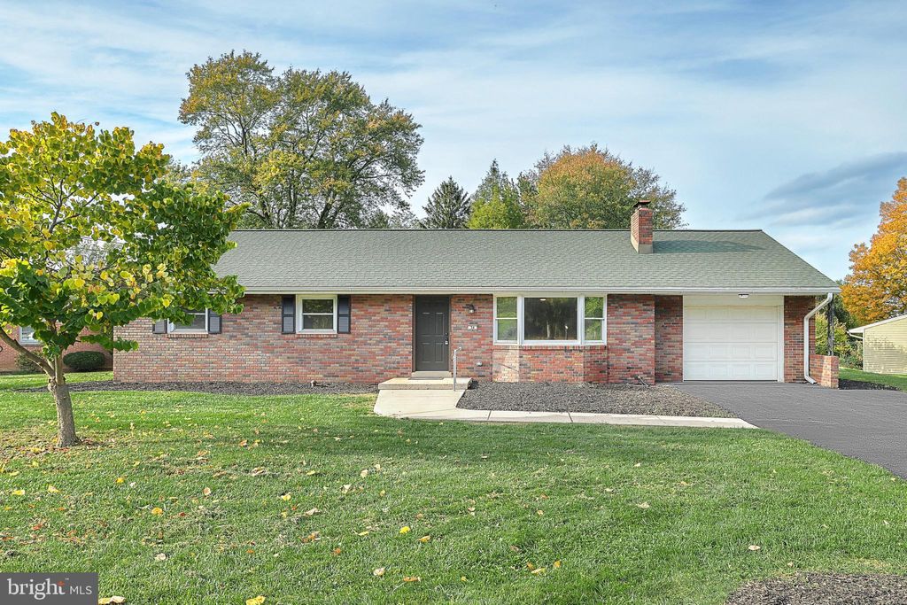 Photo of 34 Wolf Road, Akron, PA 17501 (MLS # PALA2042516)