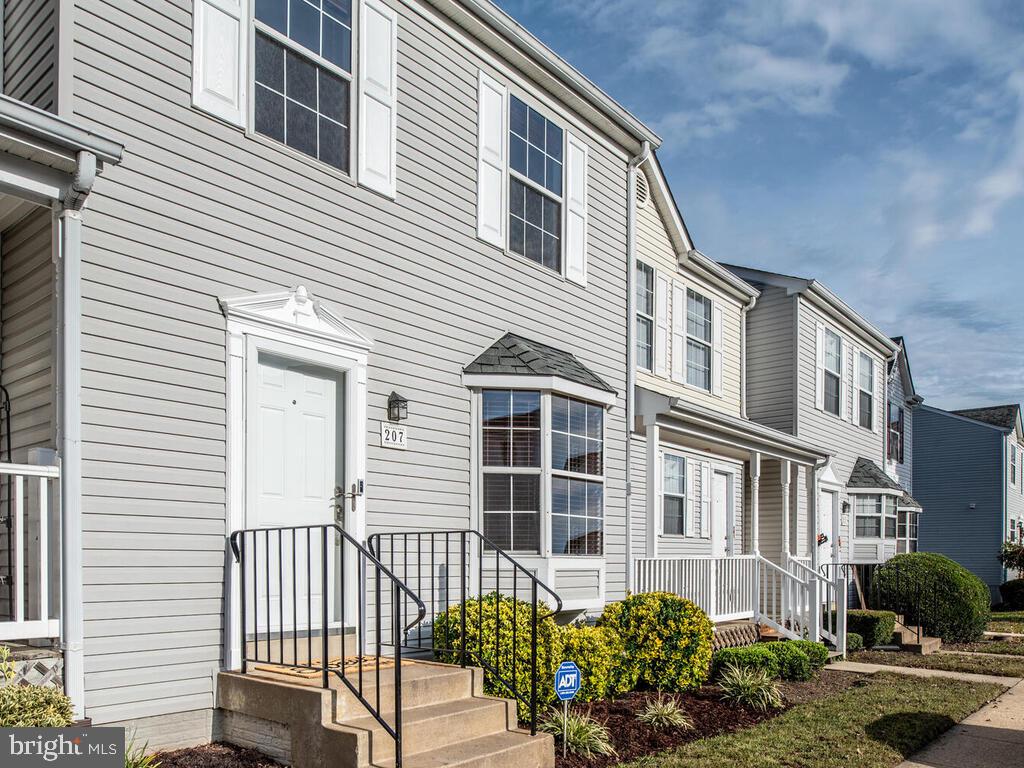 SUNNINGDALE MEADOWS - Residential