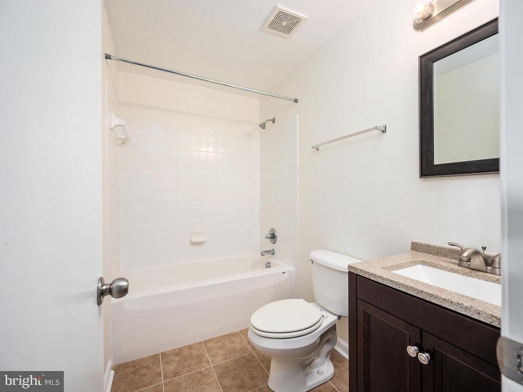 SUNNINGDALE MEADOWS - Residential