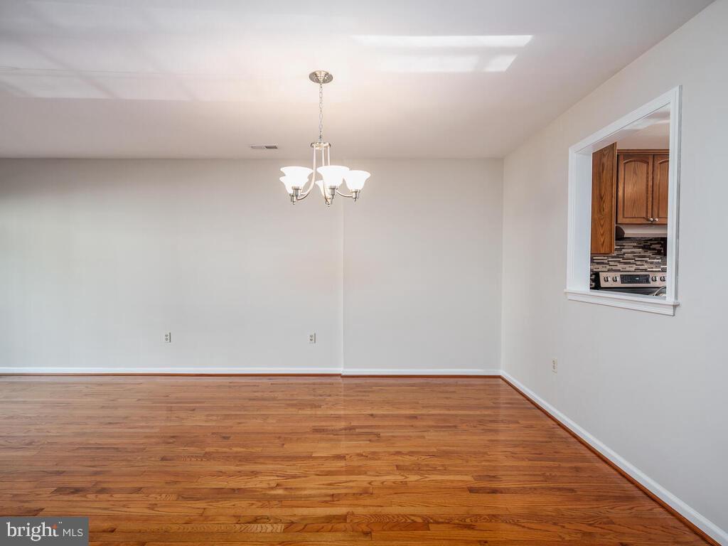 SUNNINGDALE MEADOWS - Residential